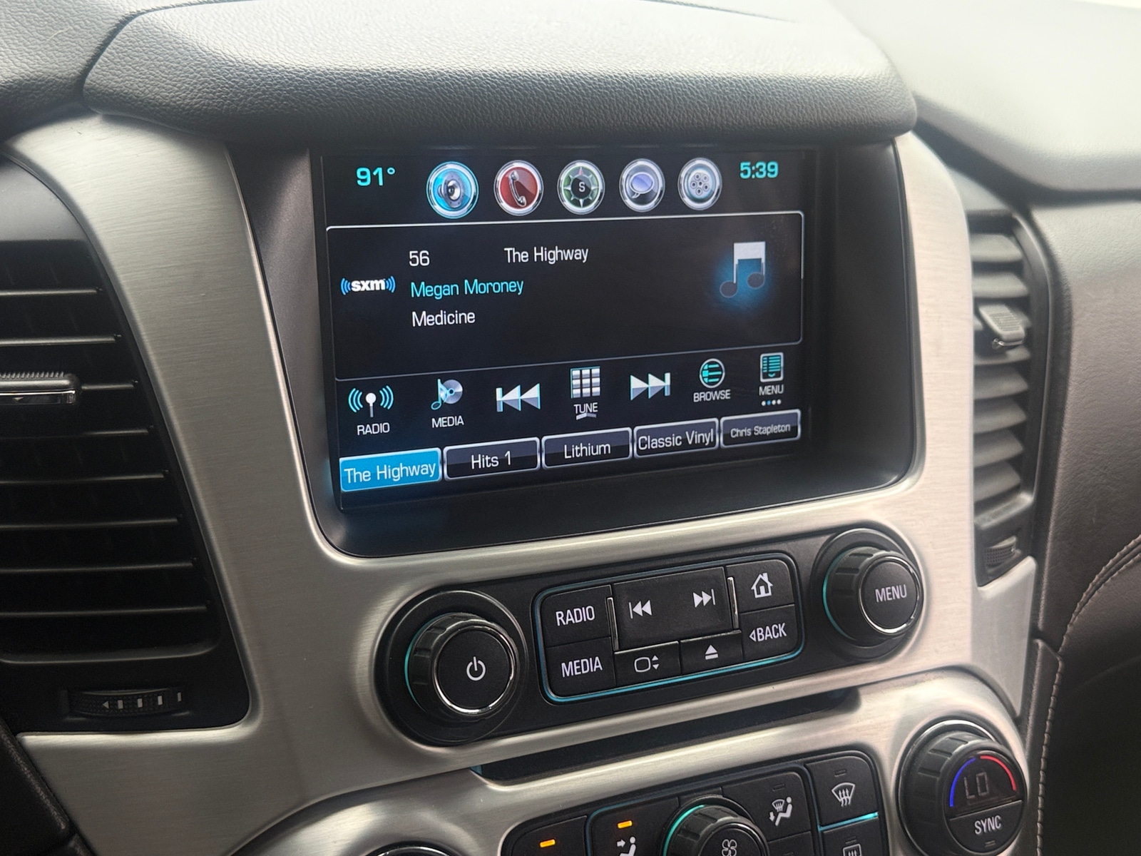 Thumbnail: 2020 GMC Yukon XL - 3