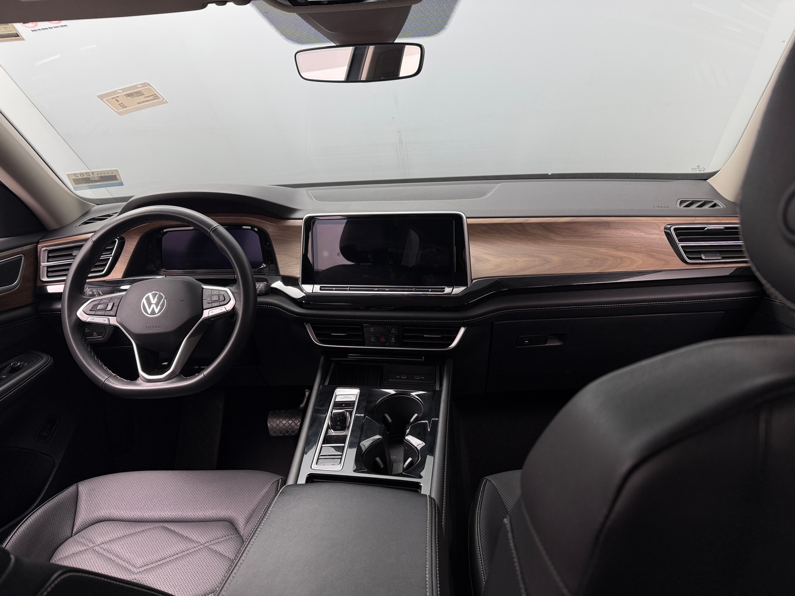 Thumbnail: 2025 Volkswagen Atlas - 2