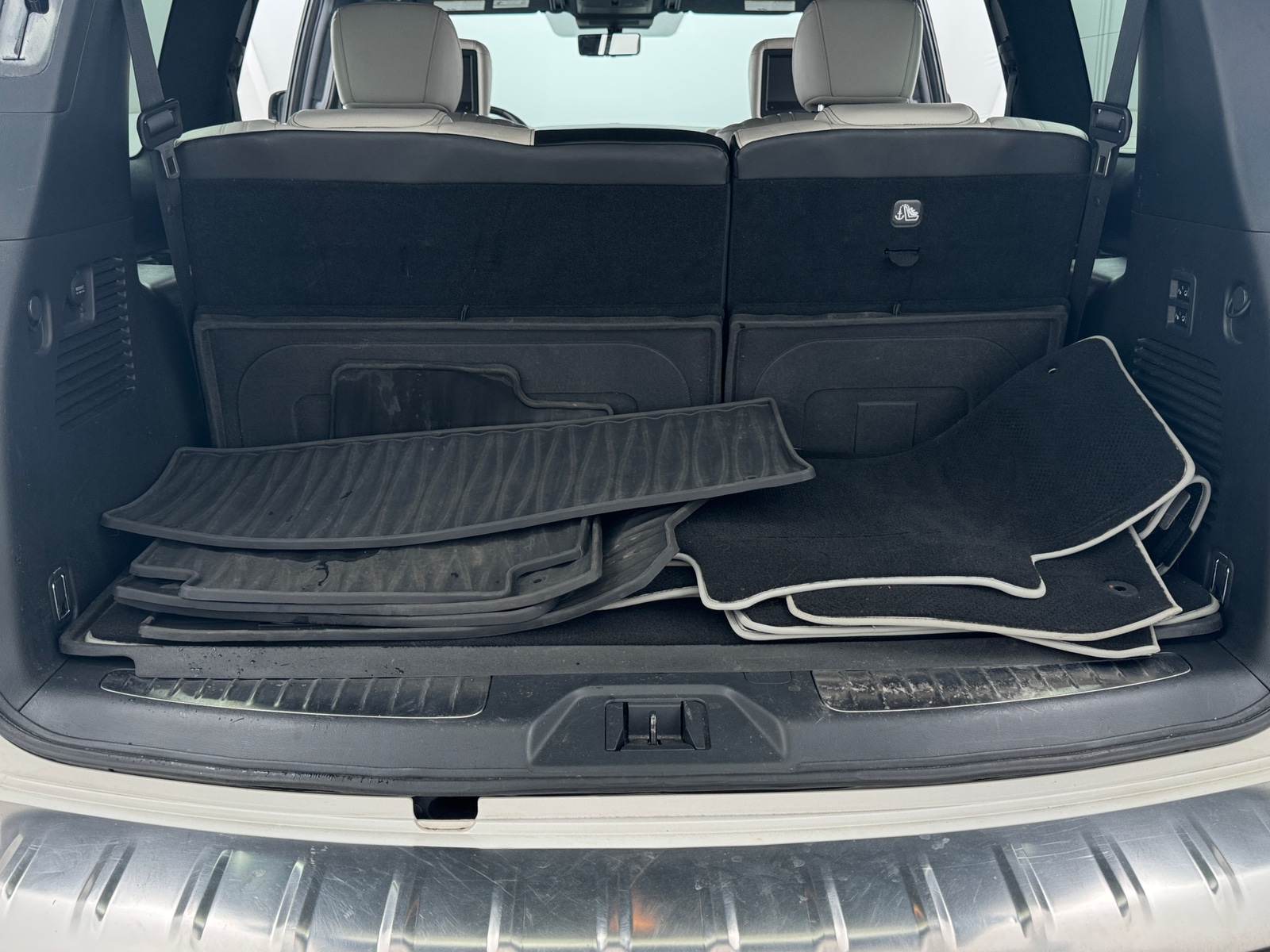 Thumbnail: 2019 INFINITI QX80 - 6