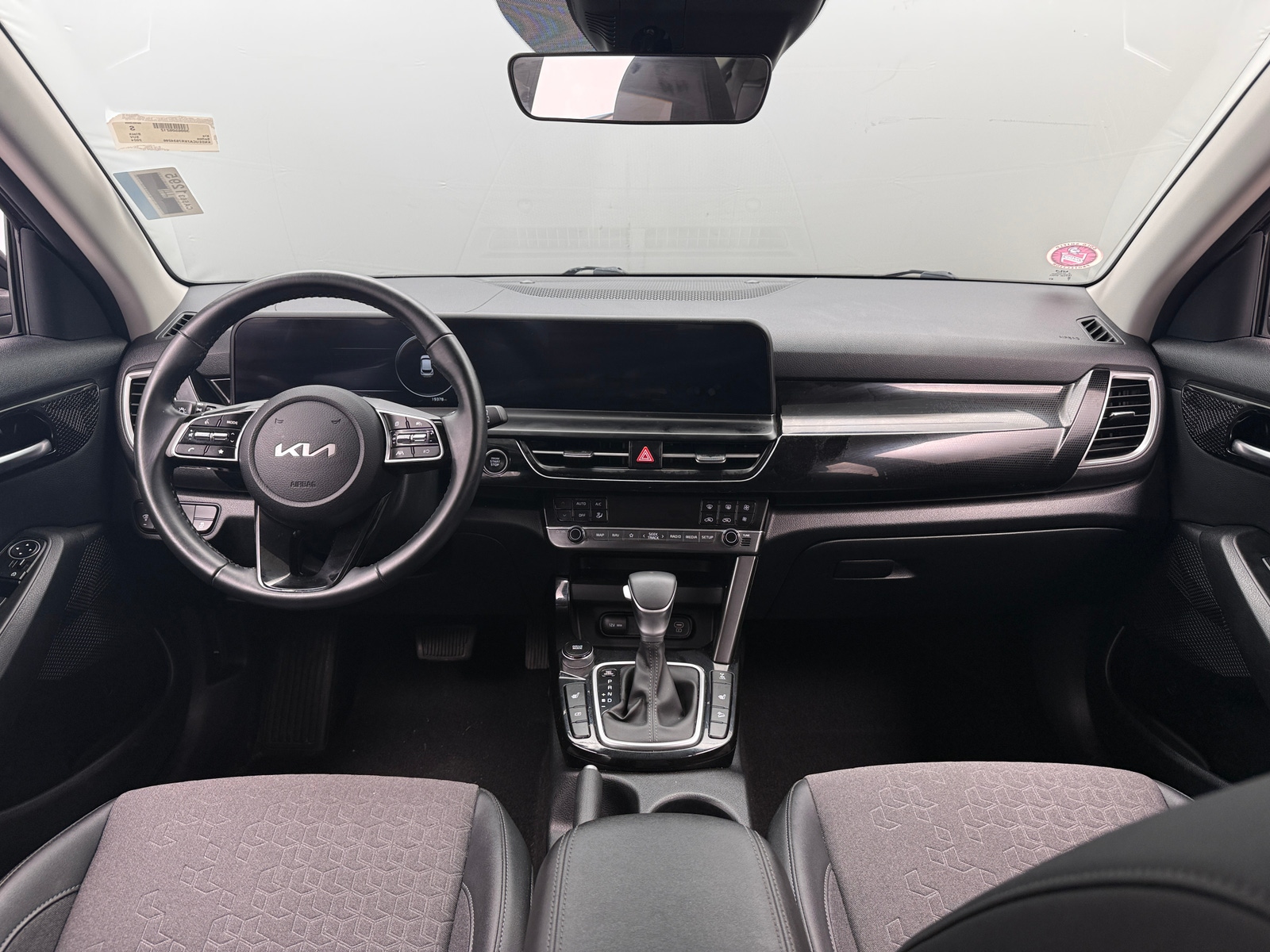 Thumbnail: 2024 Kia Seltos - 2