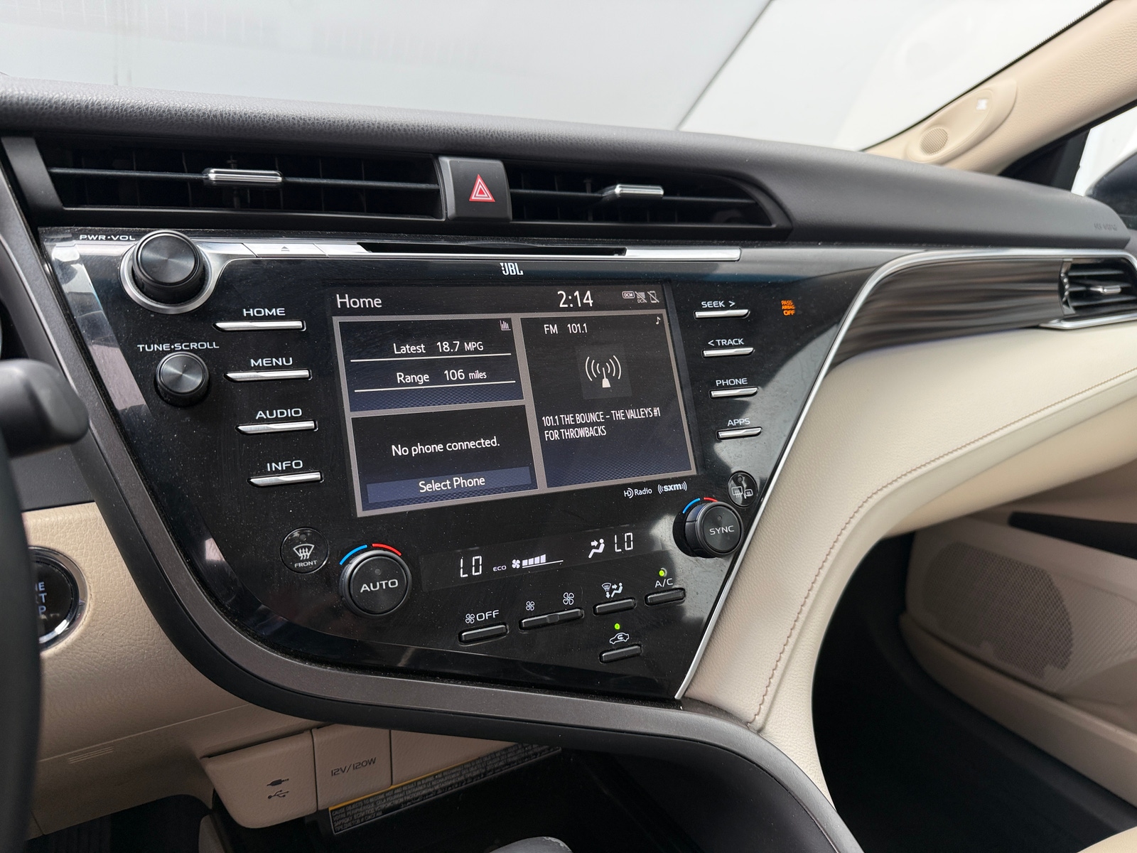 Thumbnail: 2018 Toyota Camry - 4