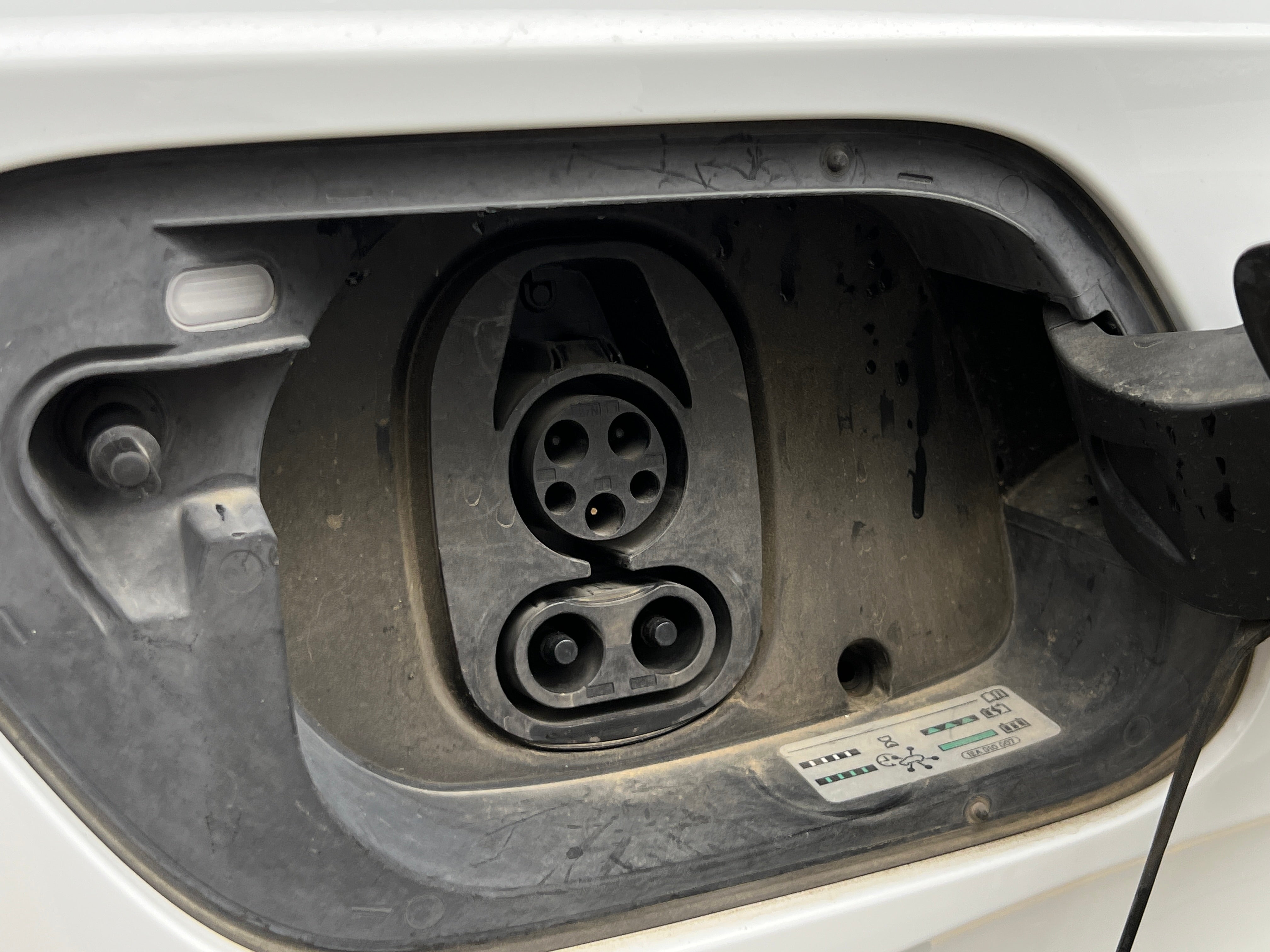 Used 2023 Volkswagen ID.4 PRO with VIN 1V2CMPE86PC019068 for sale in Oak Creek, WI