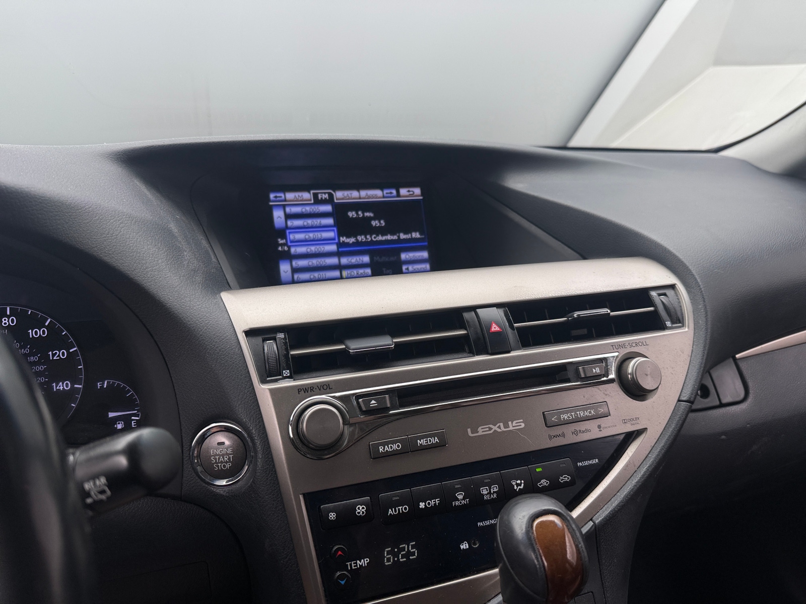 Thumbnail: 2015 Lexus RX - 4