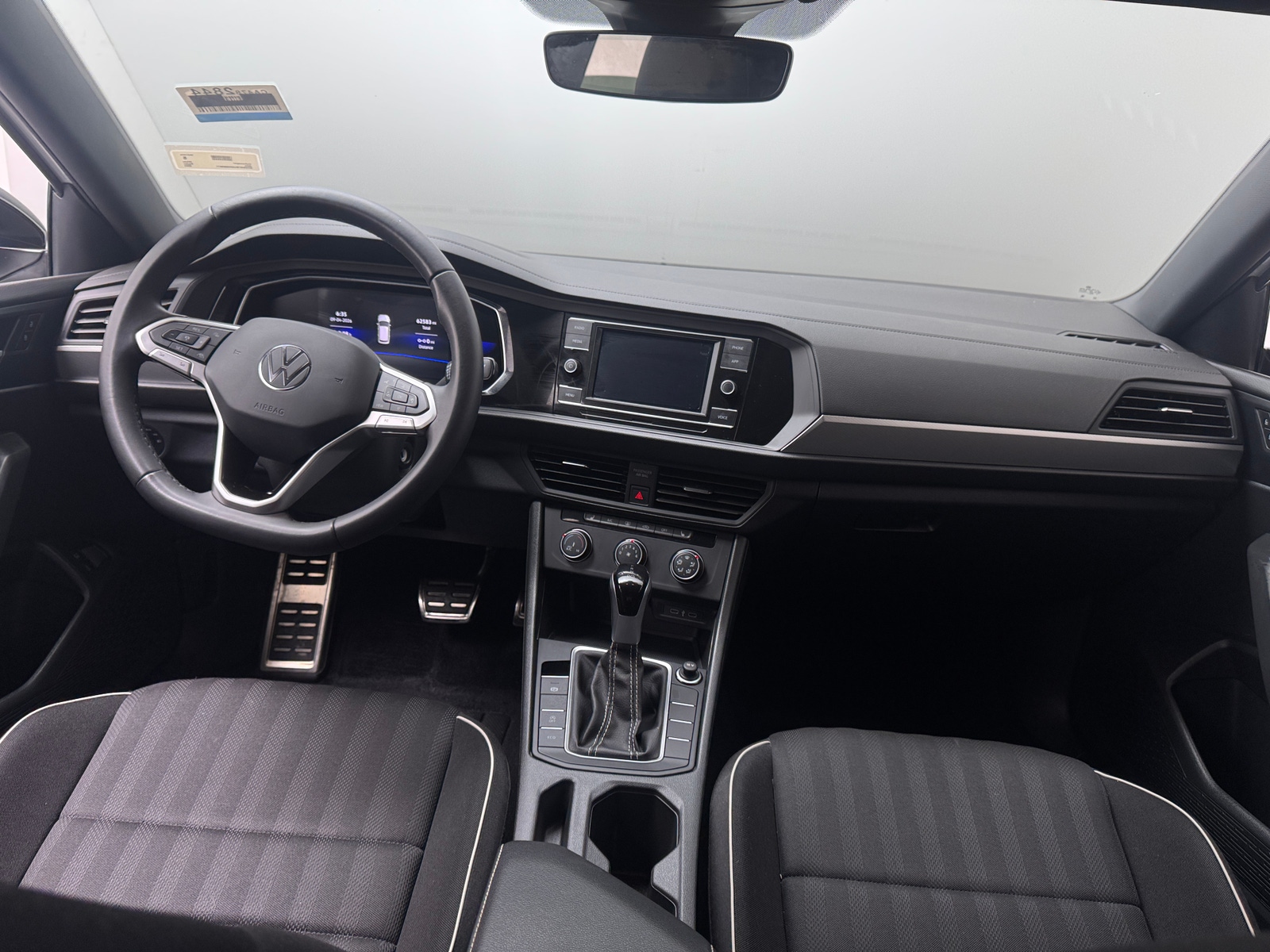 Thumbnail: 2024 Volkswagen Jetta - 3