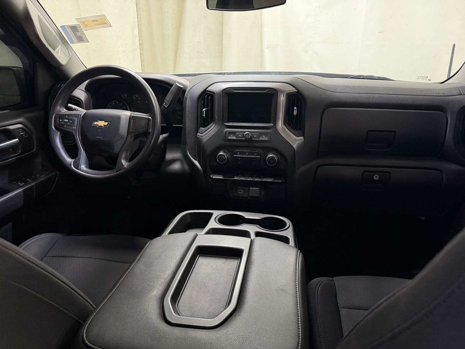 Thumbnail: 2019 Chevrolet Silverado 1500 - 3