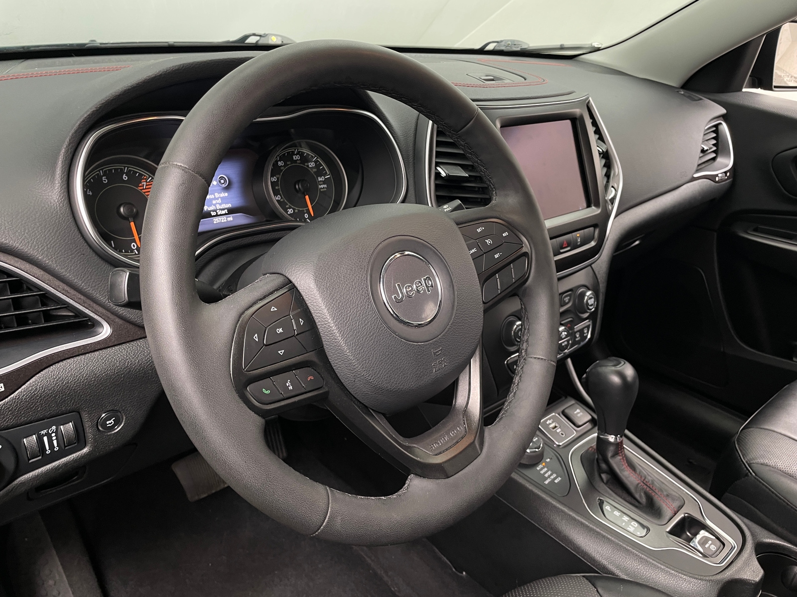 Thumbnail: 2022 Jeep Cherokee - 4