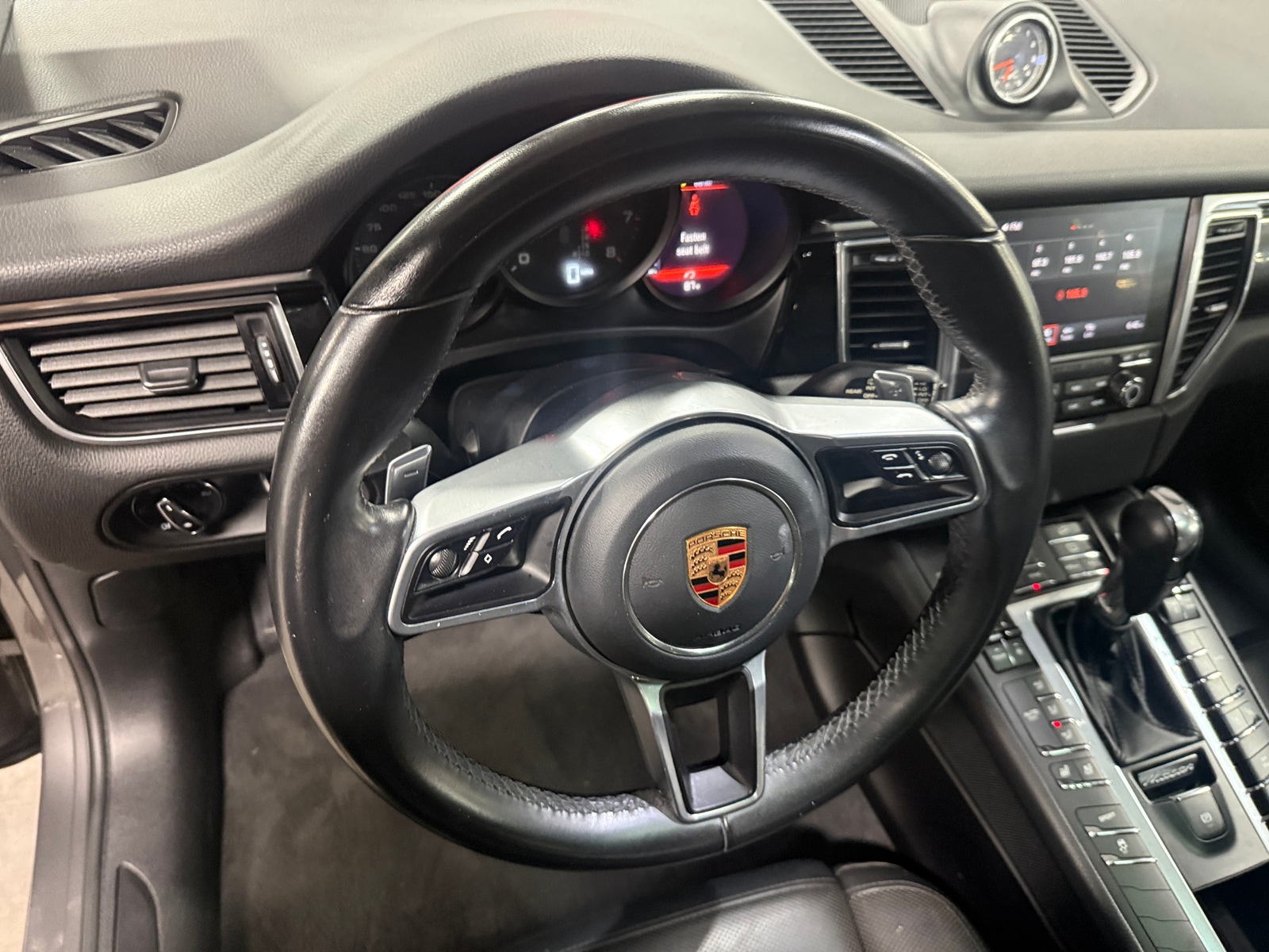 Thumbnail: 2018 Porsche Macan - 5