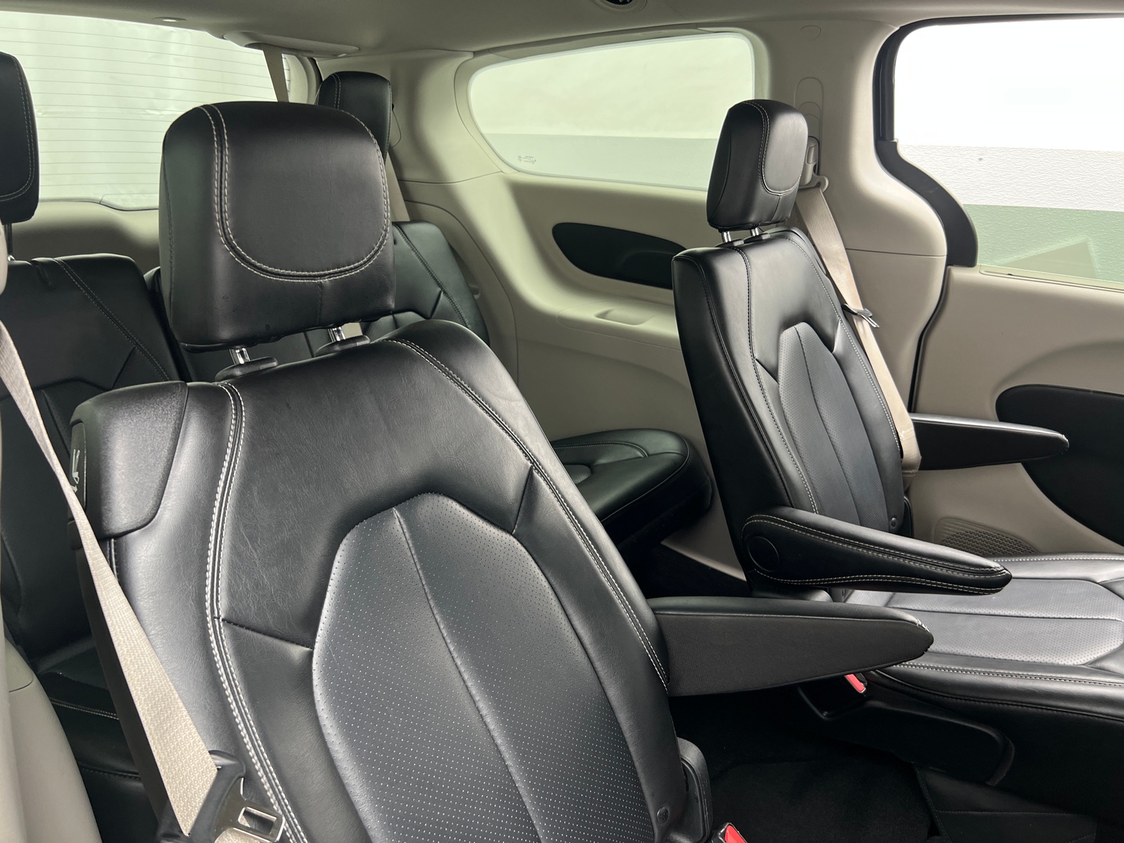 Thumbnail: 2024 Chrysler Pacifica - 5