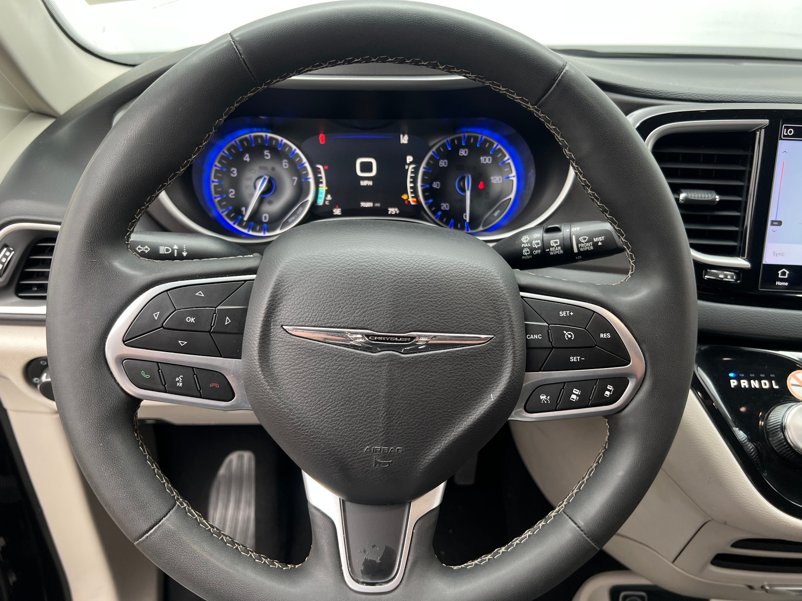 Thumbnail: 2024 Chrysler Pacifica - 4