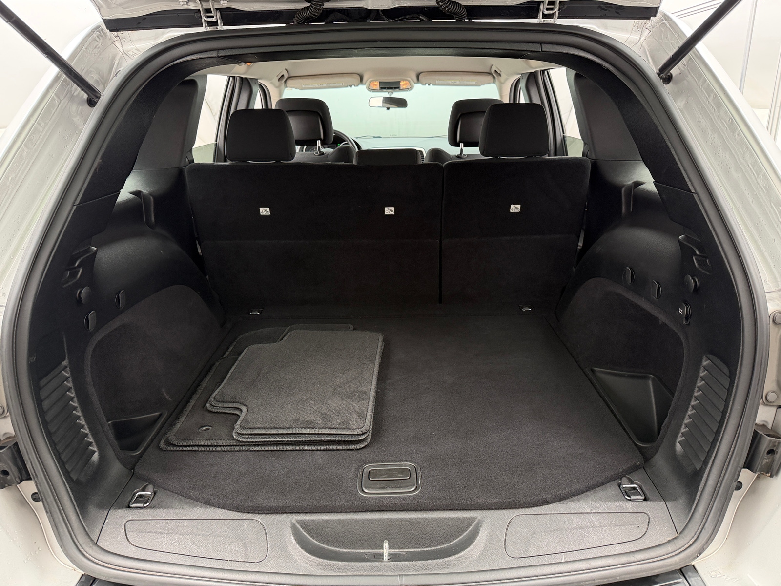 Thumbnail: 2013 Jeep Grand Cherokee - 7