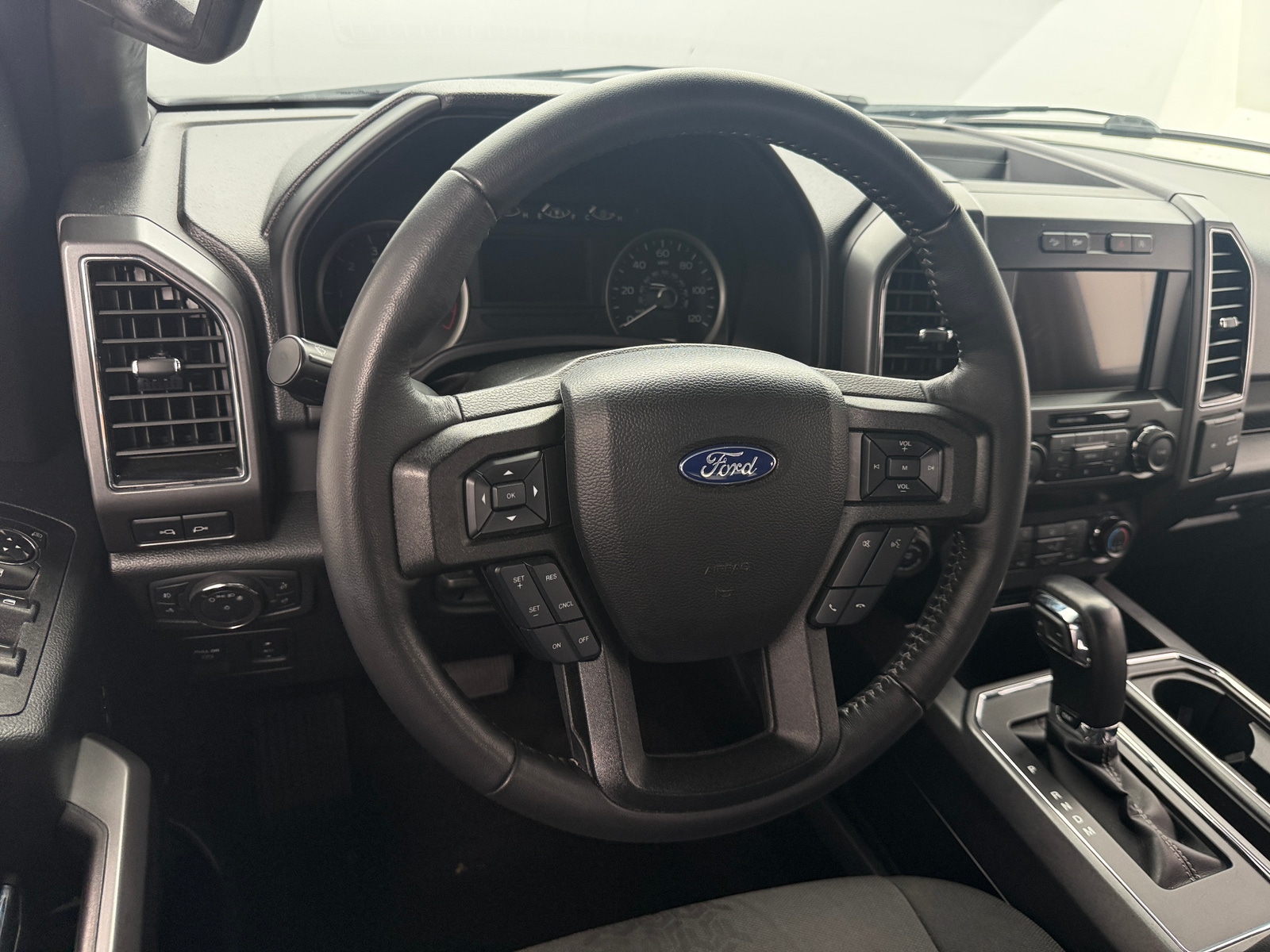 Thumbnail: 2019 Ford Econoline - 5
