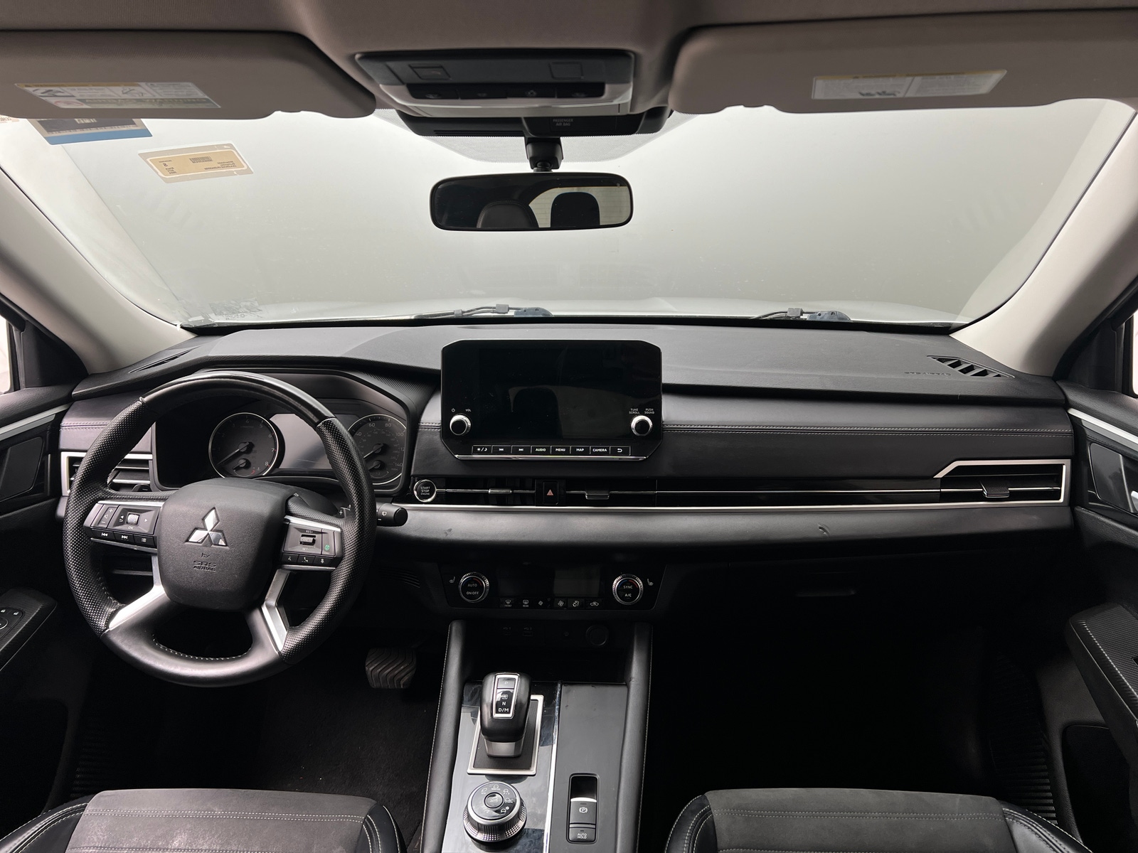 Thumbnail: 2024 Mitsubishi Outlander - 2