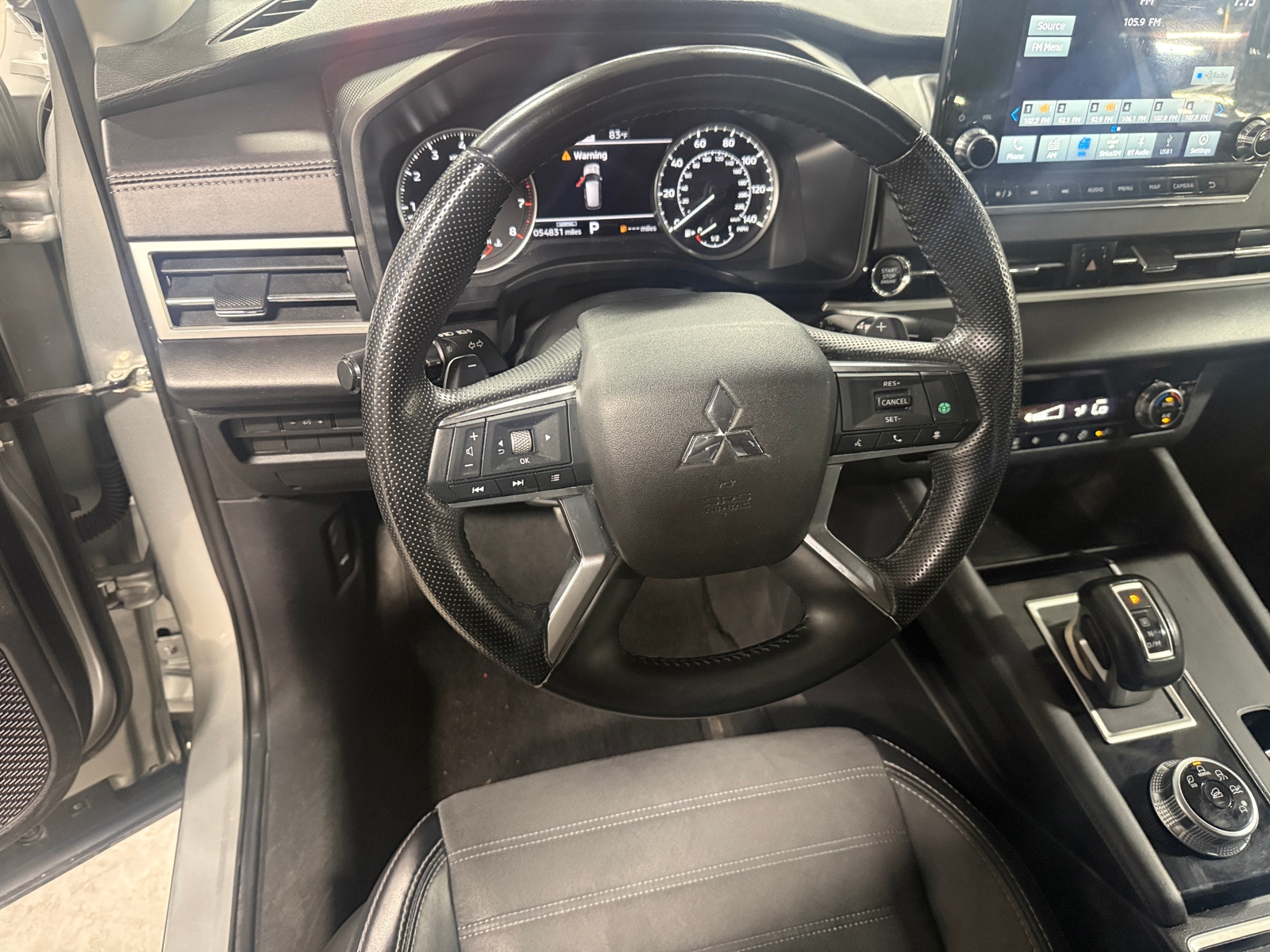 Thumbnail: 2024 Mitsubishi Outlander - 4