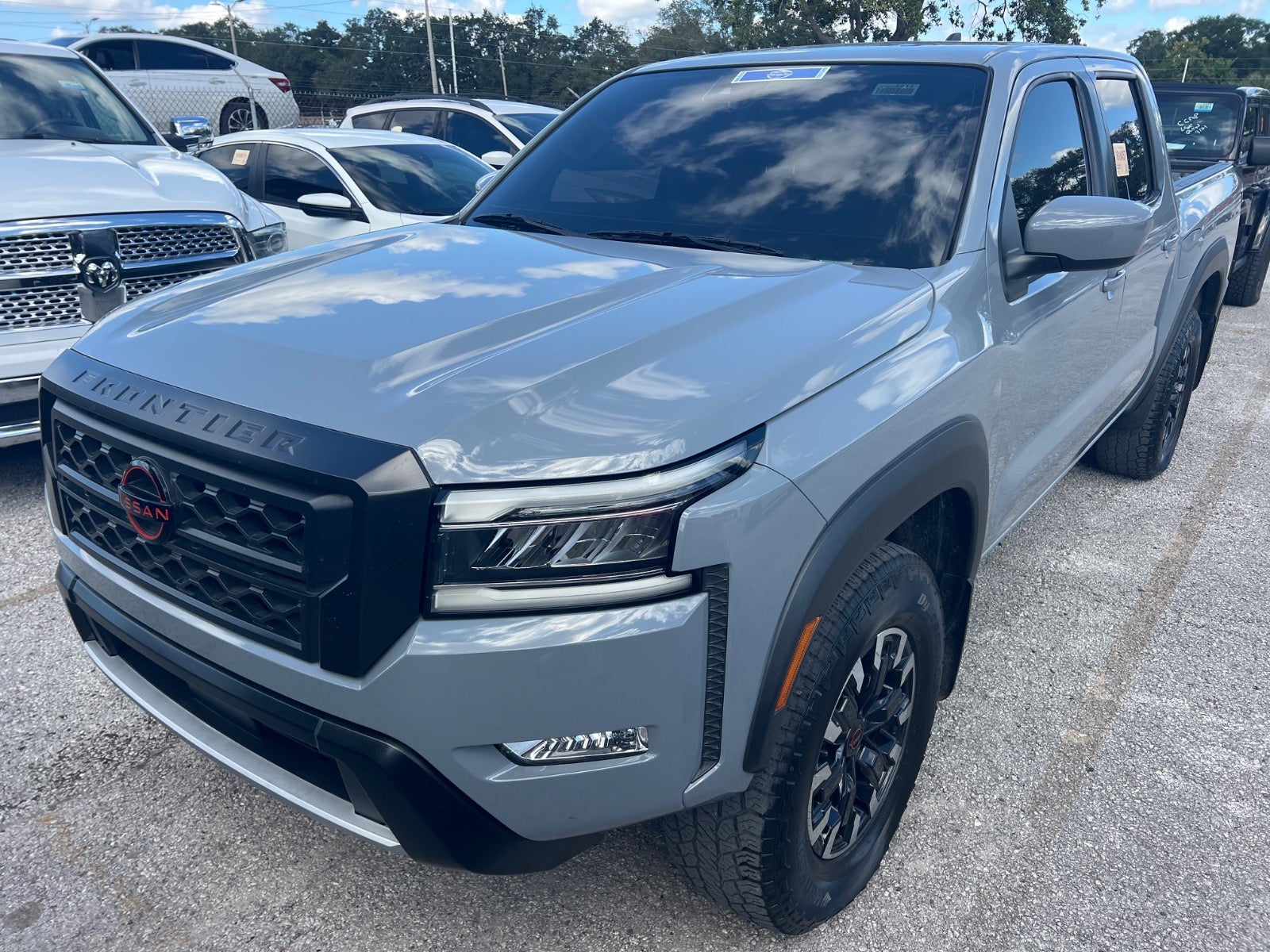 2024 Nissan Frontier Crew Cab 4x4 Pro-4x
