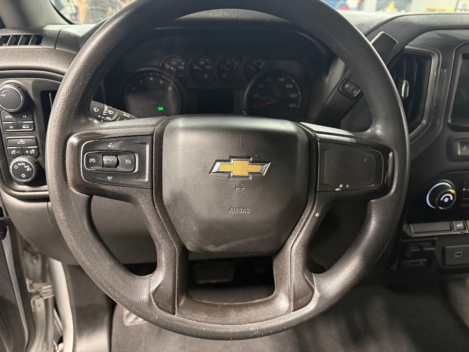 Thumbnail: 2020 Chevrolet Silverado 1500 - 5