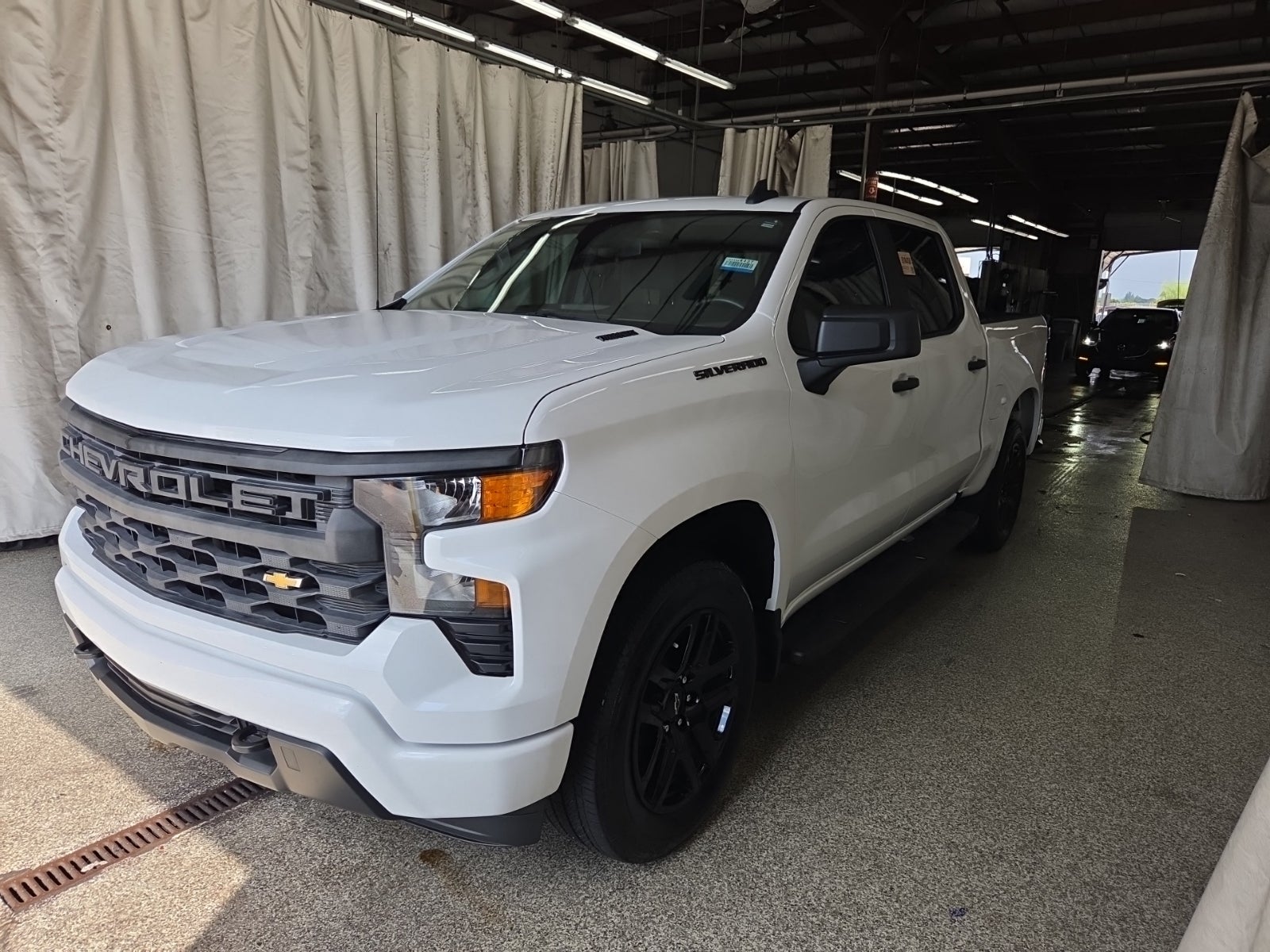 2025 Chevrolet Silverado 1500 2WD Crew Cab 147" Custom