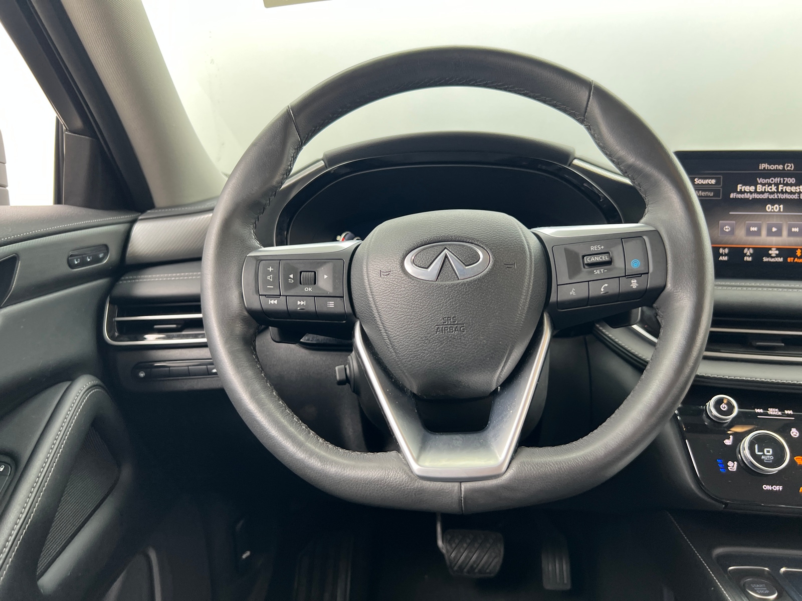 Thumbnail: 2023 INFINITI QX60 - 4