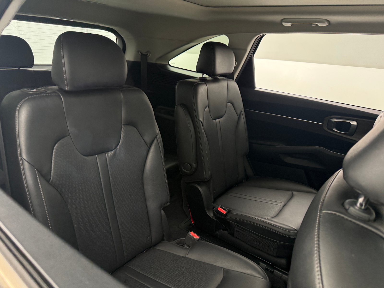 Thumbnail: 2022 Kia Sorento - 5