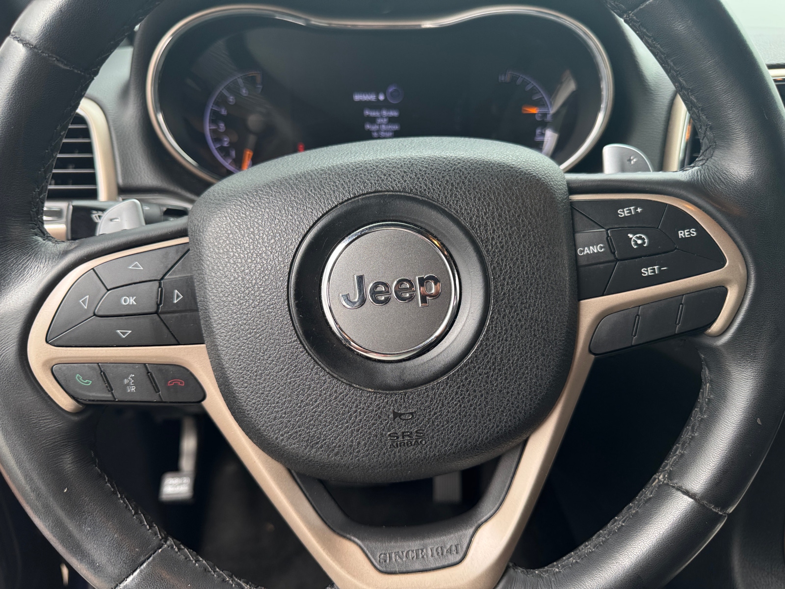 Thumbnail: 2015 Jeep Grand Cherokee - 5