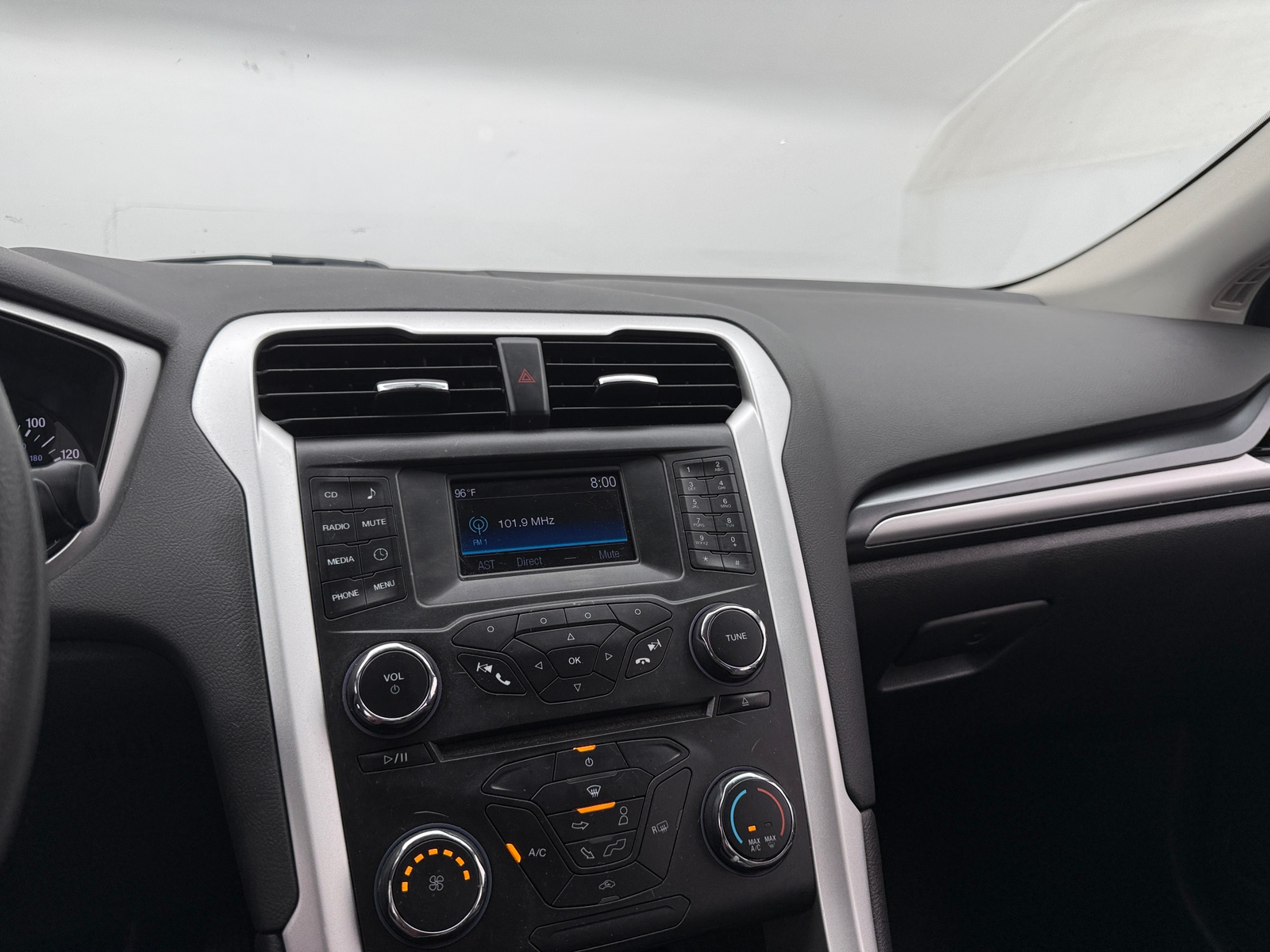 Thumbnail: 2015 Ford Fusion - 4