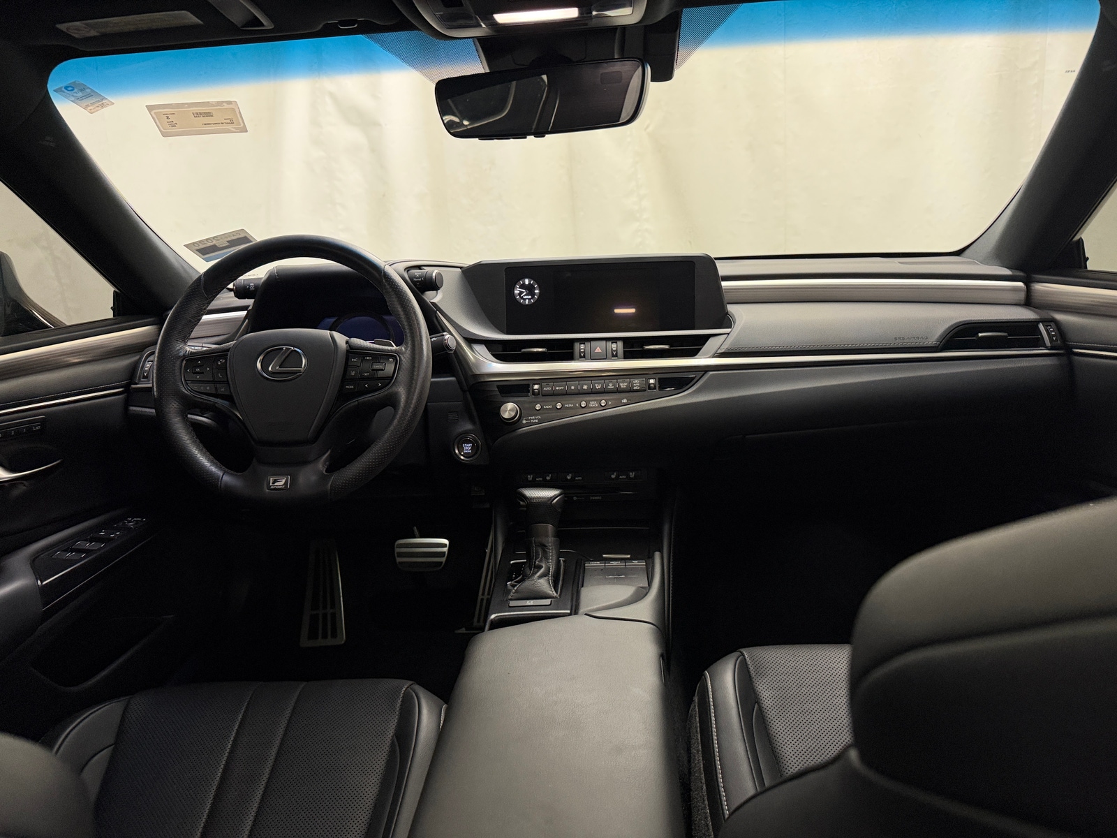 Thumbnail: 2021 Lexus ES - 3