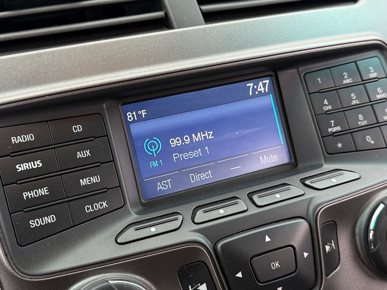 Thumbnail: 2014 Ford Explorer - 4