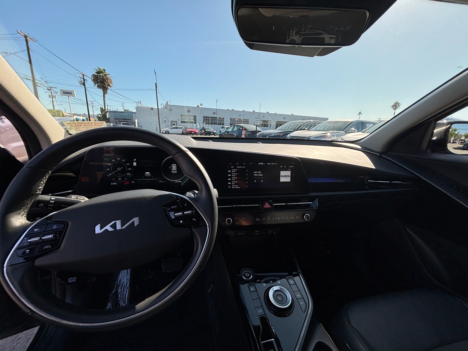 Thumbnail: 2024 Kia Niro - 3
