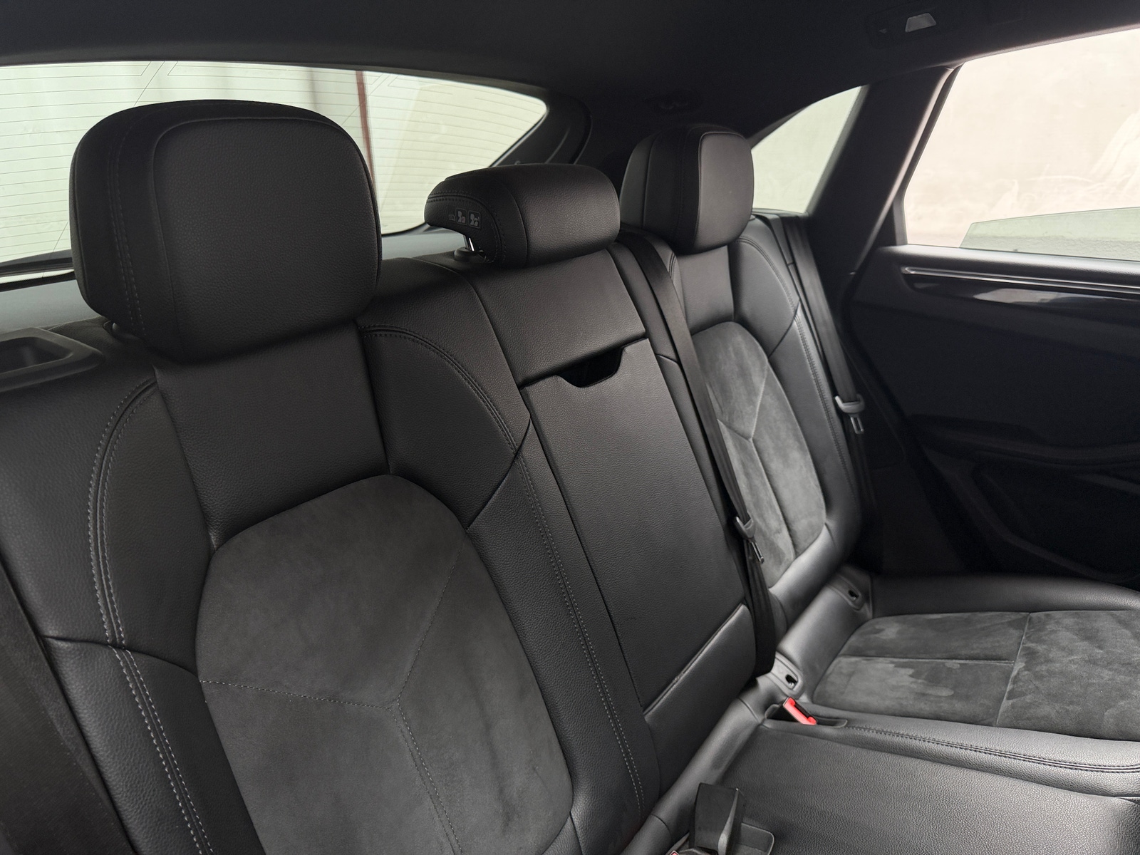 Thumbnail: 2018 Porsche Macan - 6