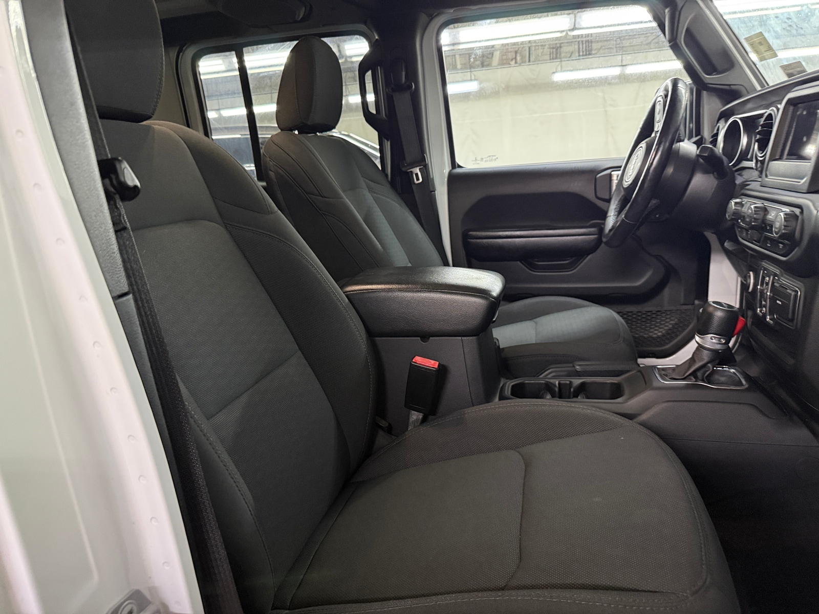 Thumbnail: 2021 Jeep Gladiator - 2