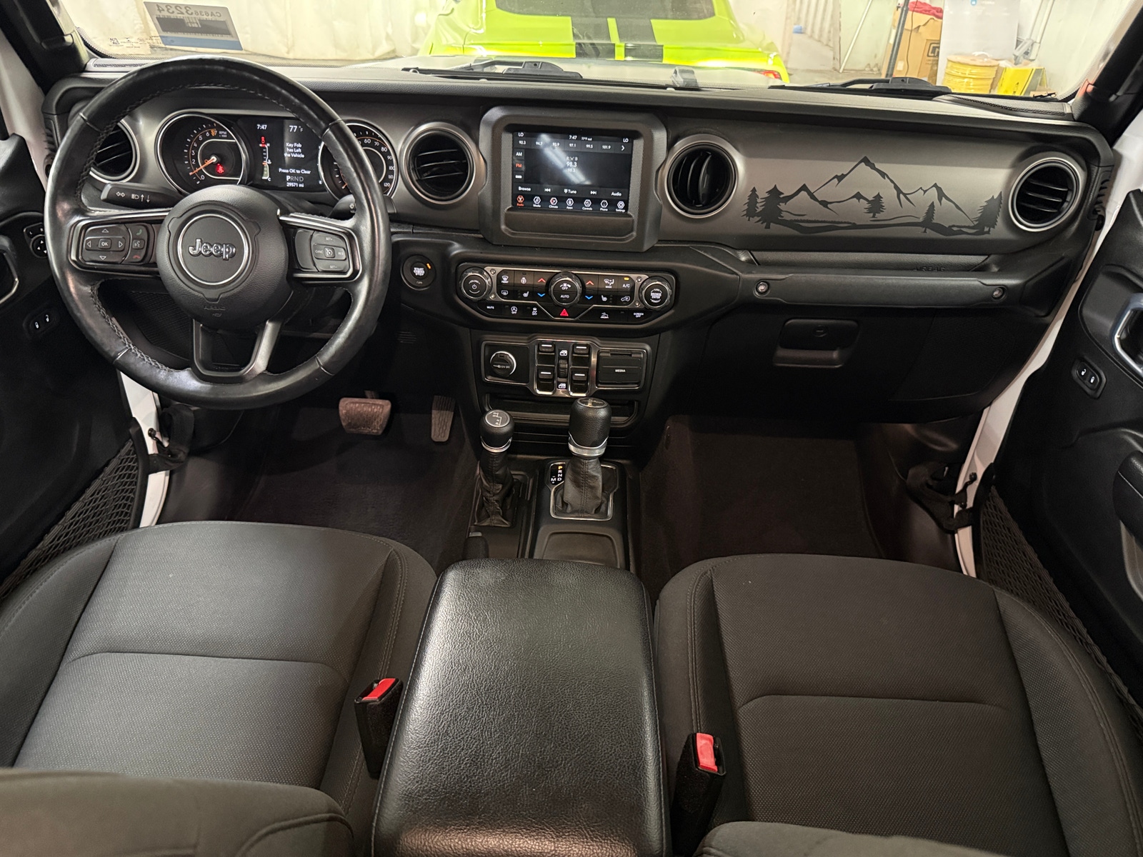 Thumbnail: 2021 Jeep Gladiator - 3