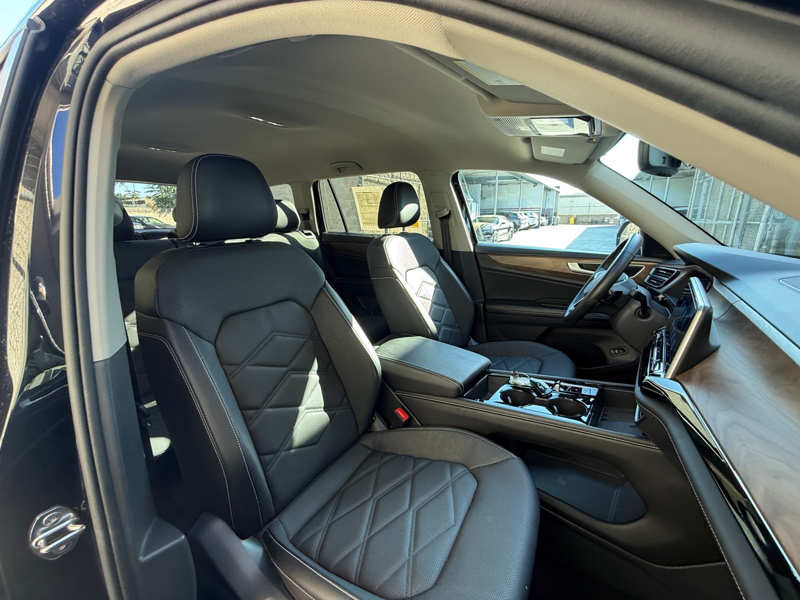 Thumbnail: 2026 Volkswagen Atlas - 2