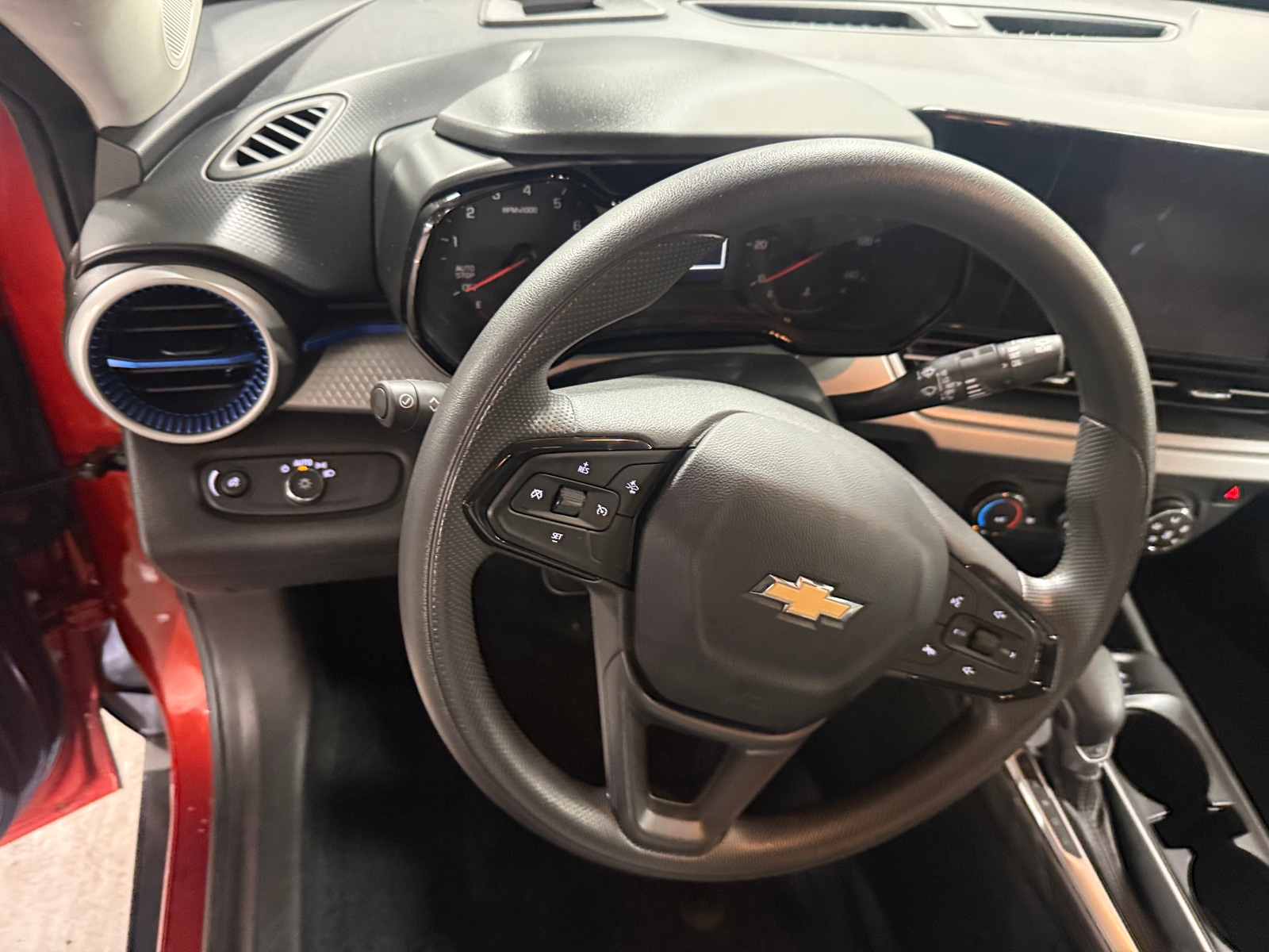 Thumbnail: 2024 Chevrolet Trax - 5