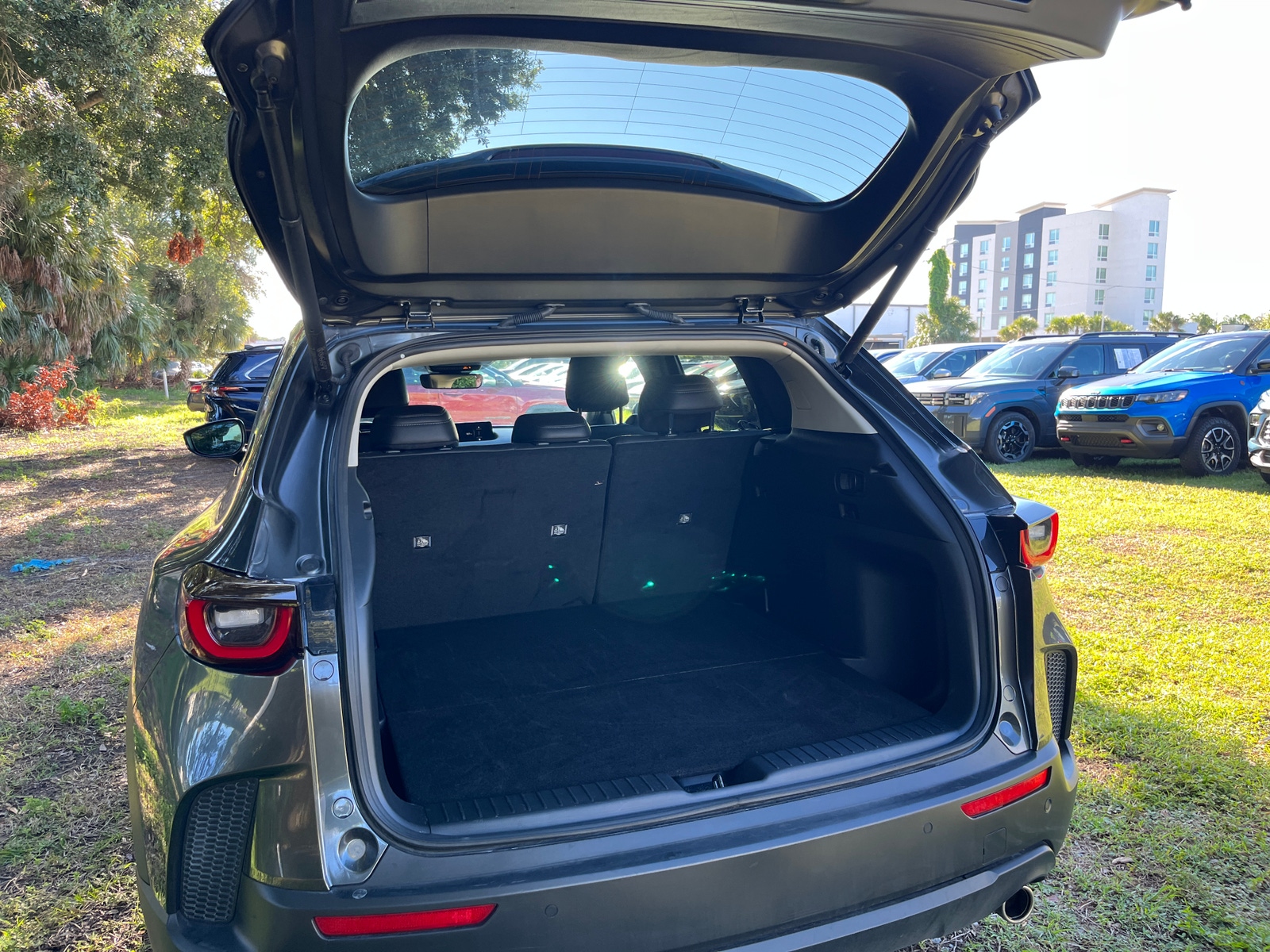 Thumbnail: 2026 Mazda CX-50 - 5