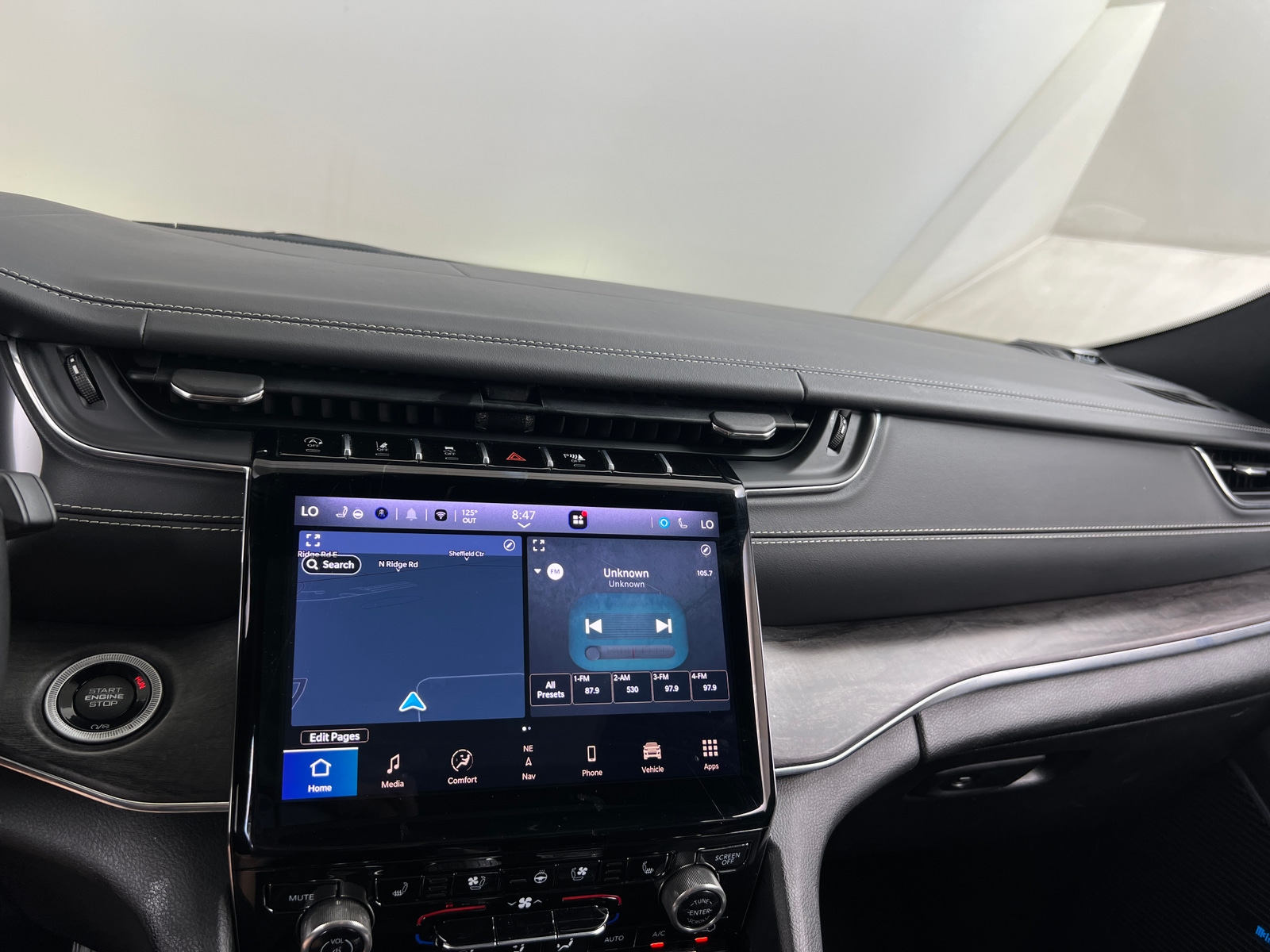 Thumbnail: 2023 Jeep Grand Cherokee - 3