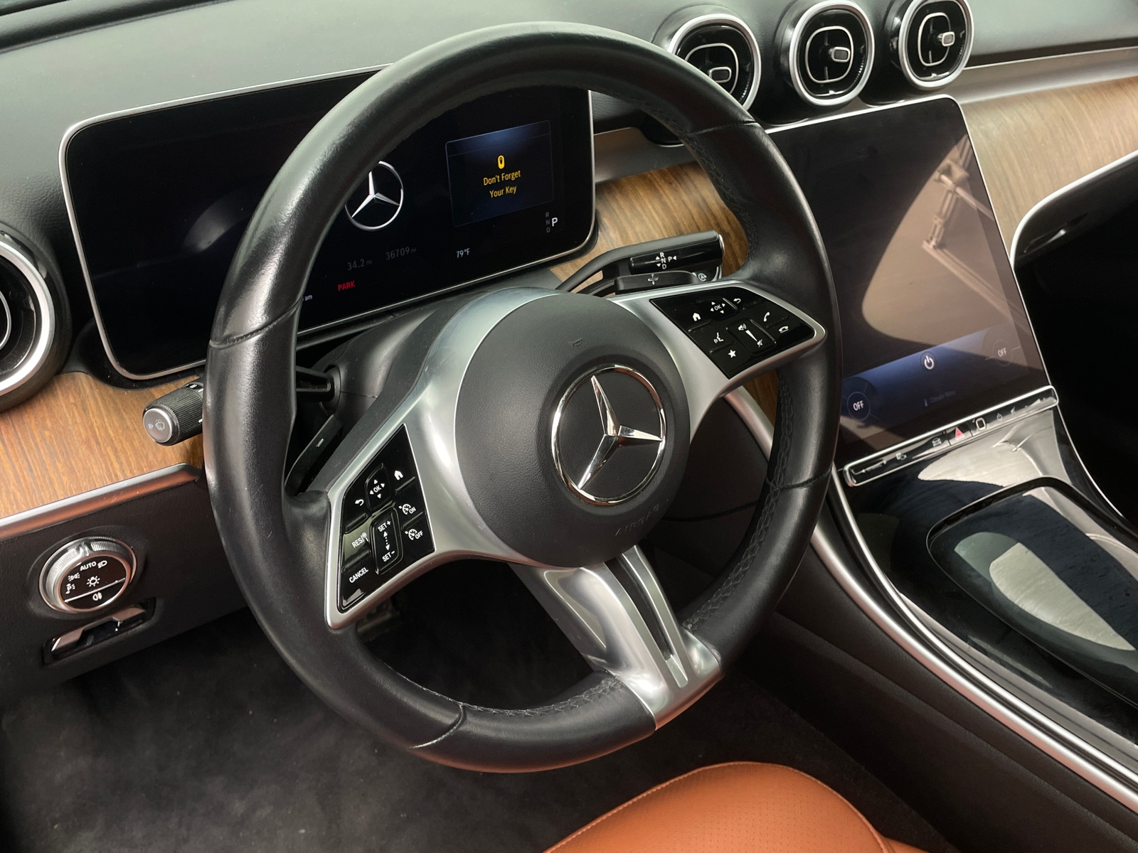 Thumbnail: 2024 Mercedes-Benz C-Class - 4