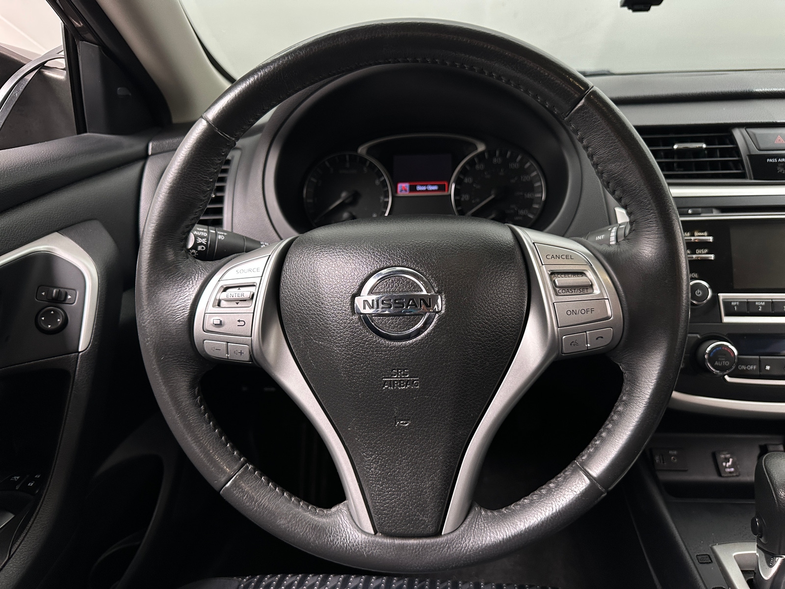 Thumbnail: 2017 Nissan Altima - 5