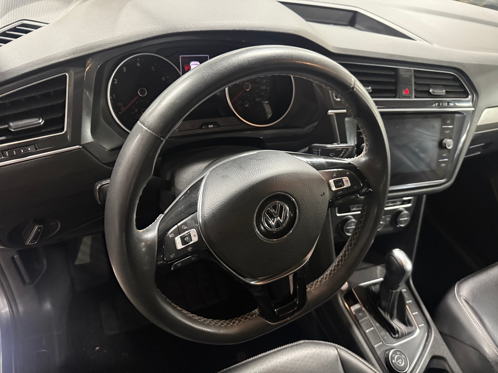 Thumbnail: 2021 Volkswagen Tiguan - 5