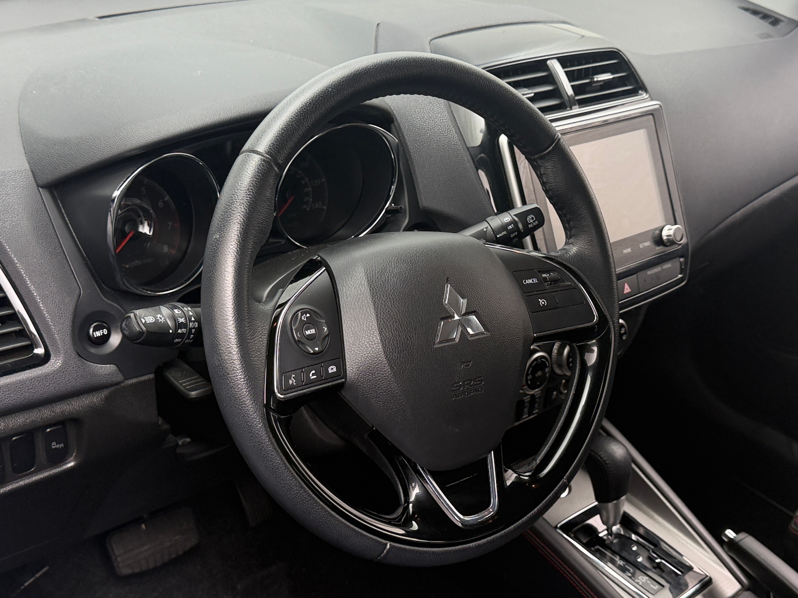 Thumbnail: 2023 Mitsubishi Outlander Sport - 5