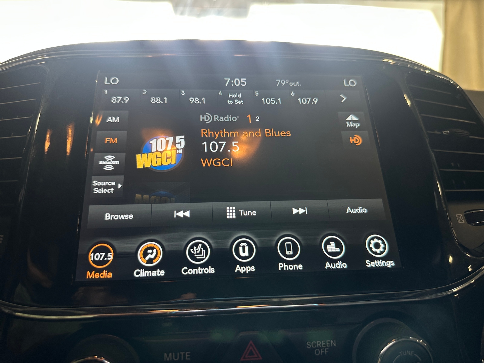 Thumbnail: 2021 Jeep Grand Cherokee - 3