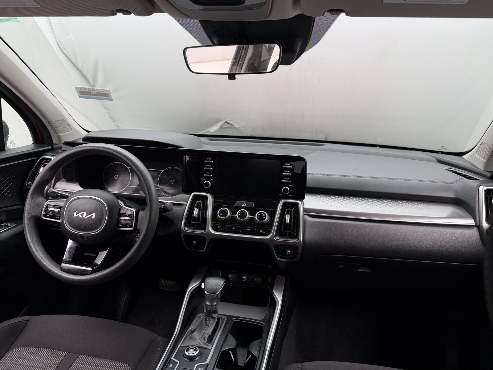 Thumbnail: 2023 Kia Sorento - 3