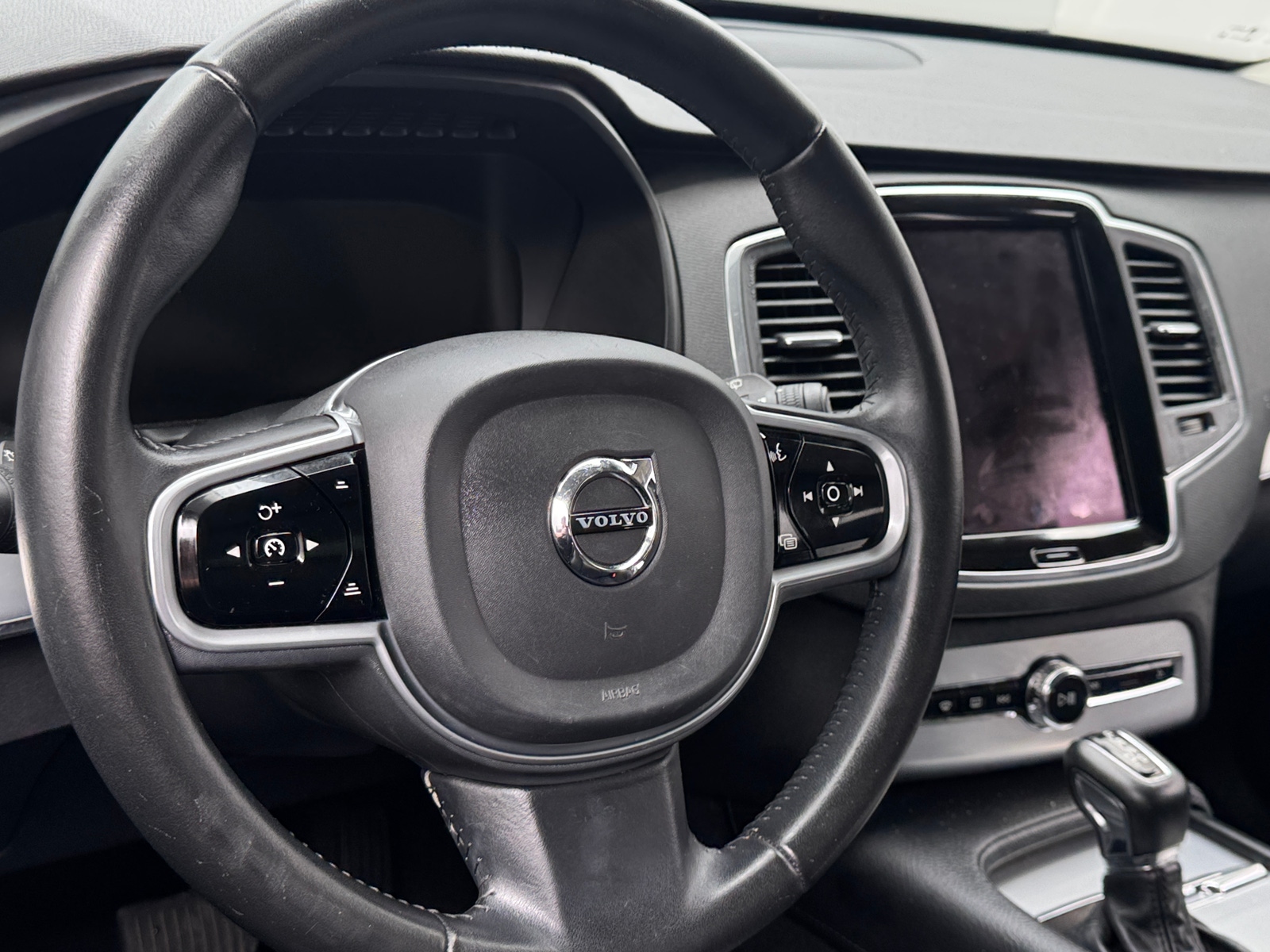 Thumbnail: 2018 Volvo XC90 - 4