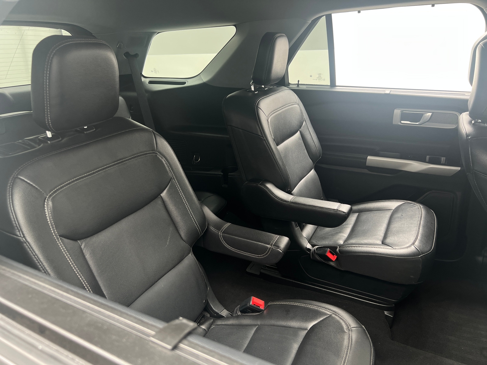 Thumbnail: 2022 Ford Explorer - 5