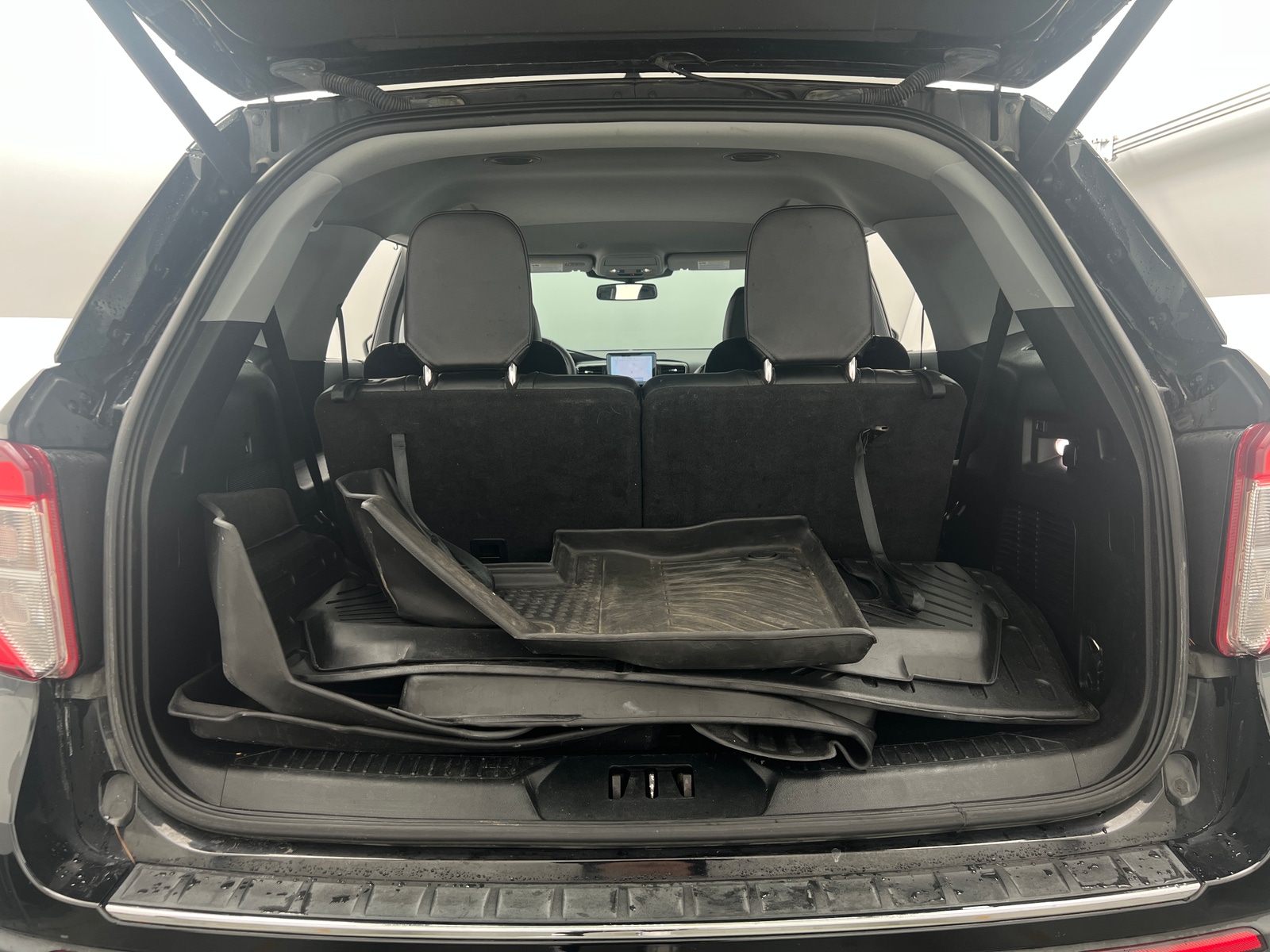Thumbnail: 2022 Ford Explorer - 6