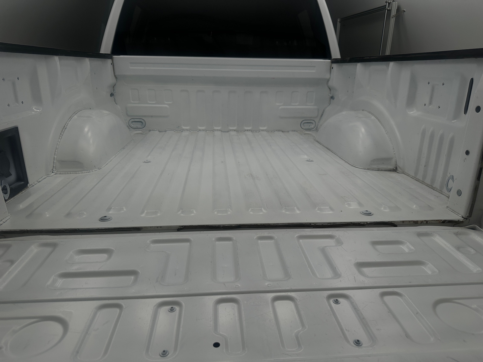 Thumbnail: 2022 Ford Econoline - 7