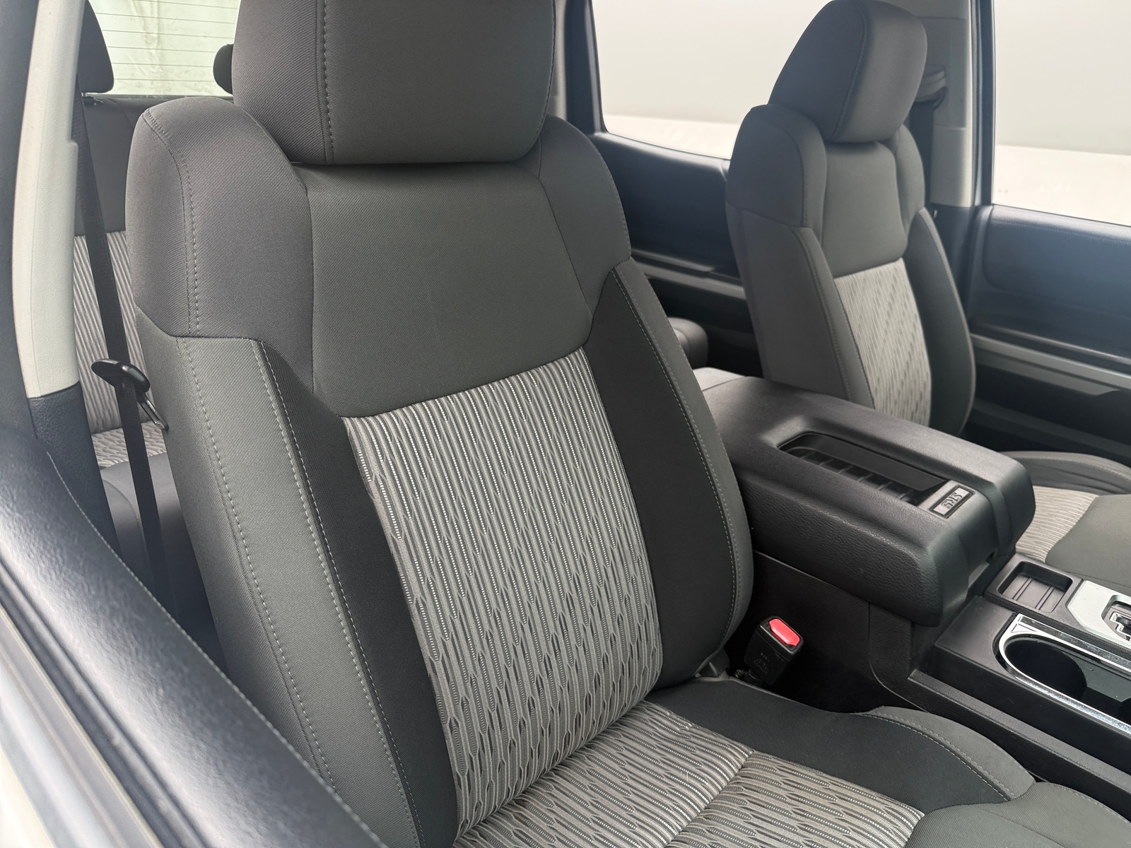 Thumbnail: 2015 Toyota Tundra - 2