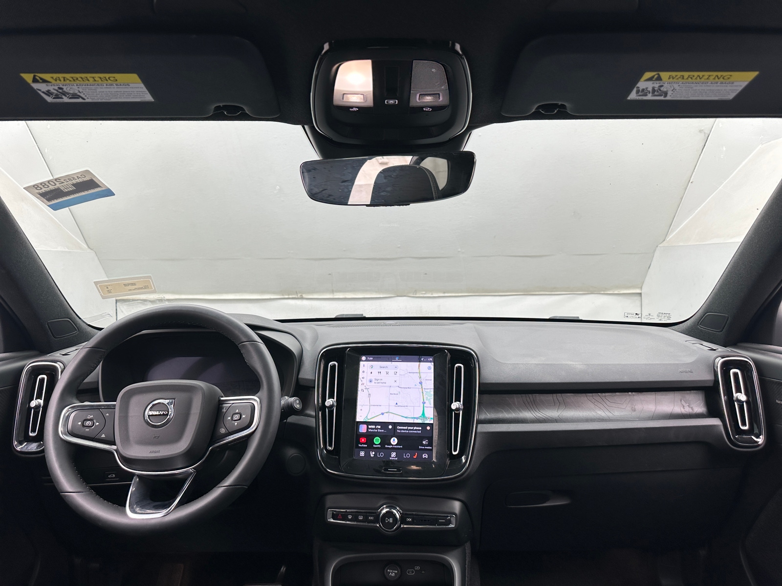 Thumbnail: 2023 Volvo XC40 - 3