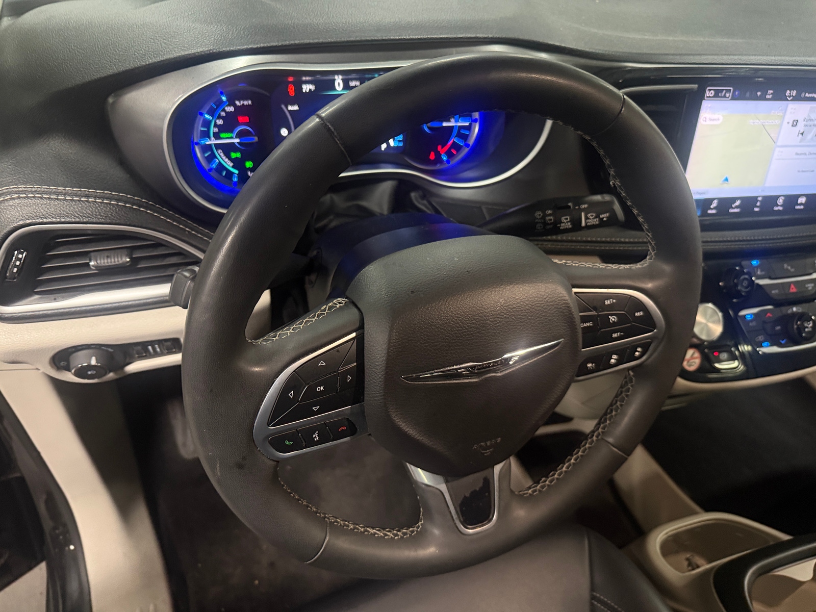Thumbnail: 2024 Chrysler Pacifica - 4