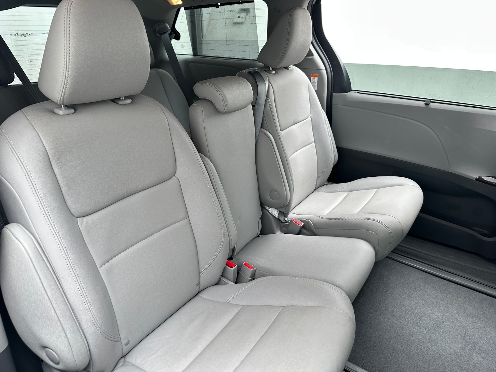 Thumbnail: 2020 Toyota Sienna - 5