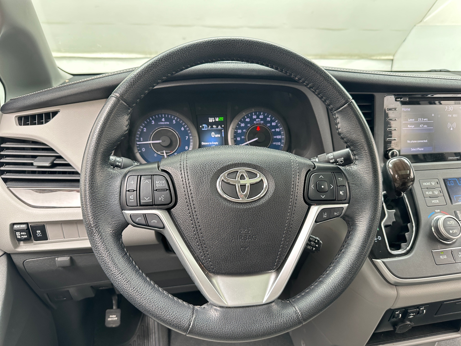 Thumbnail: 2020 Toyota Sienna - 4