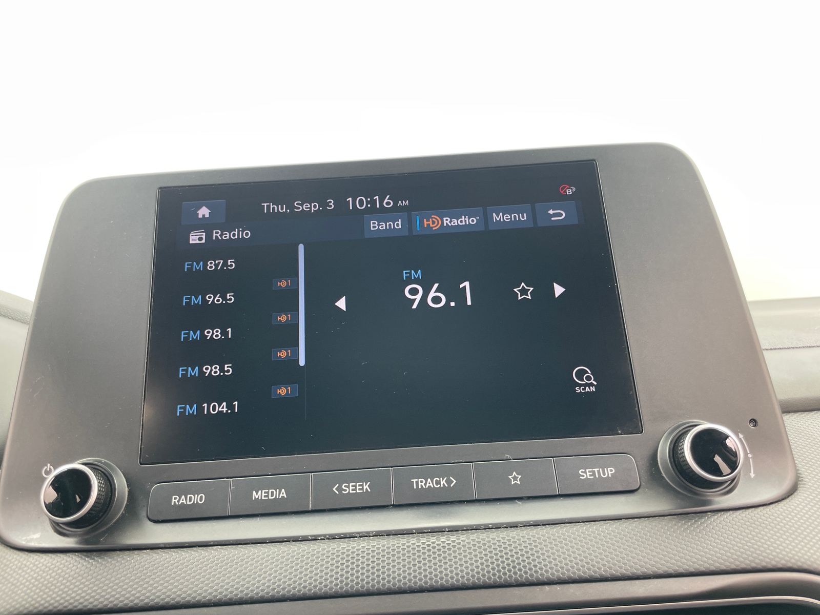 Thumbnail: 2023 Hyundai Kona - 4